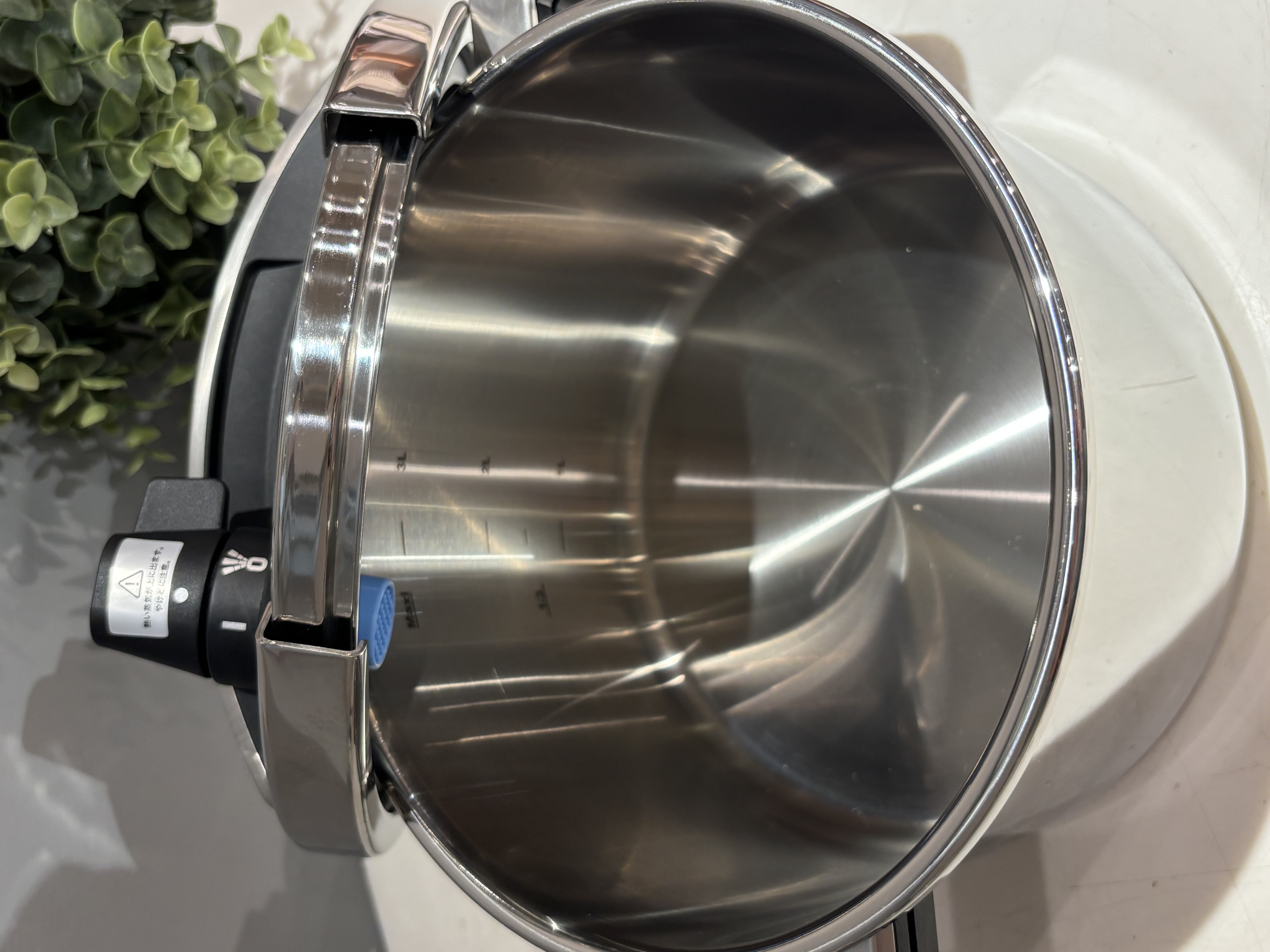いものほうさんの「212 KITCHEN STORE｜ハイプレッシャークッカー4.0L  ＜MEYER  マイヤー＞」を使ったコーディネート