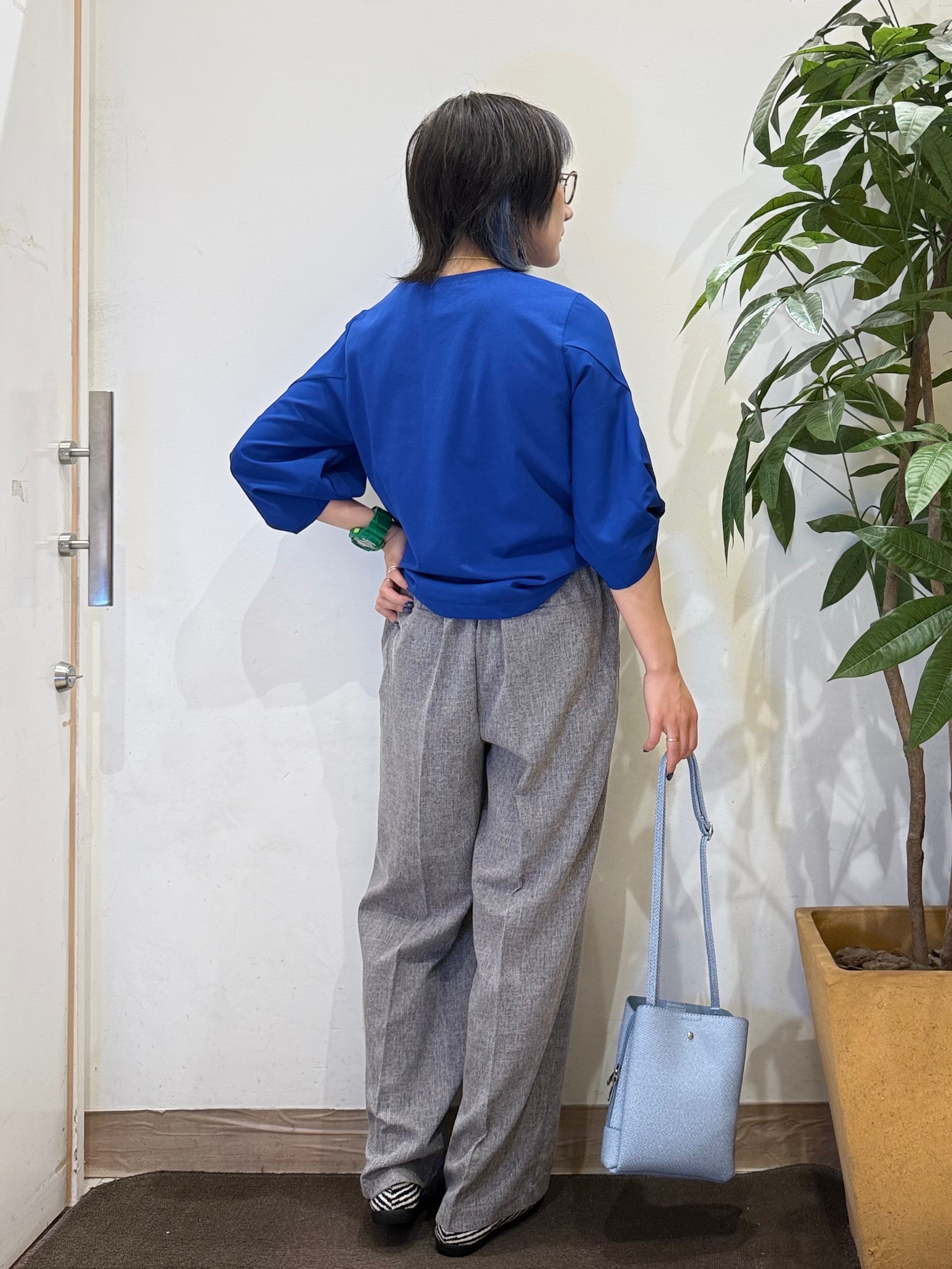 misakiさんの「SHOO･LA･RUE｜ON・OFF大活躍ツイストスリーブトップス」を使ったコーディネート