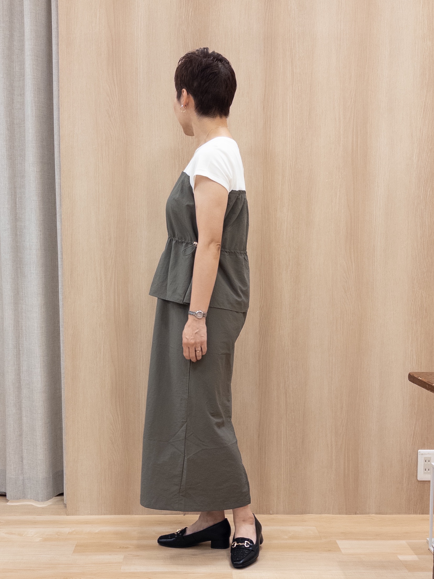 シュウコさんの「grove｜【低身長さんも選べる着丈・洗濯機◎】1枚で旬顔！Tシャツドッキングドロストワンピース」を使ったコーディネート