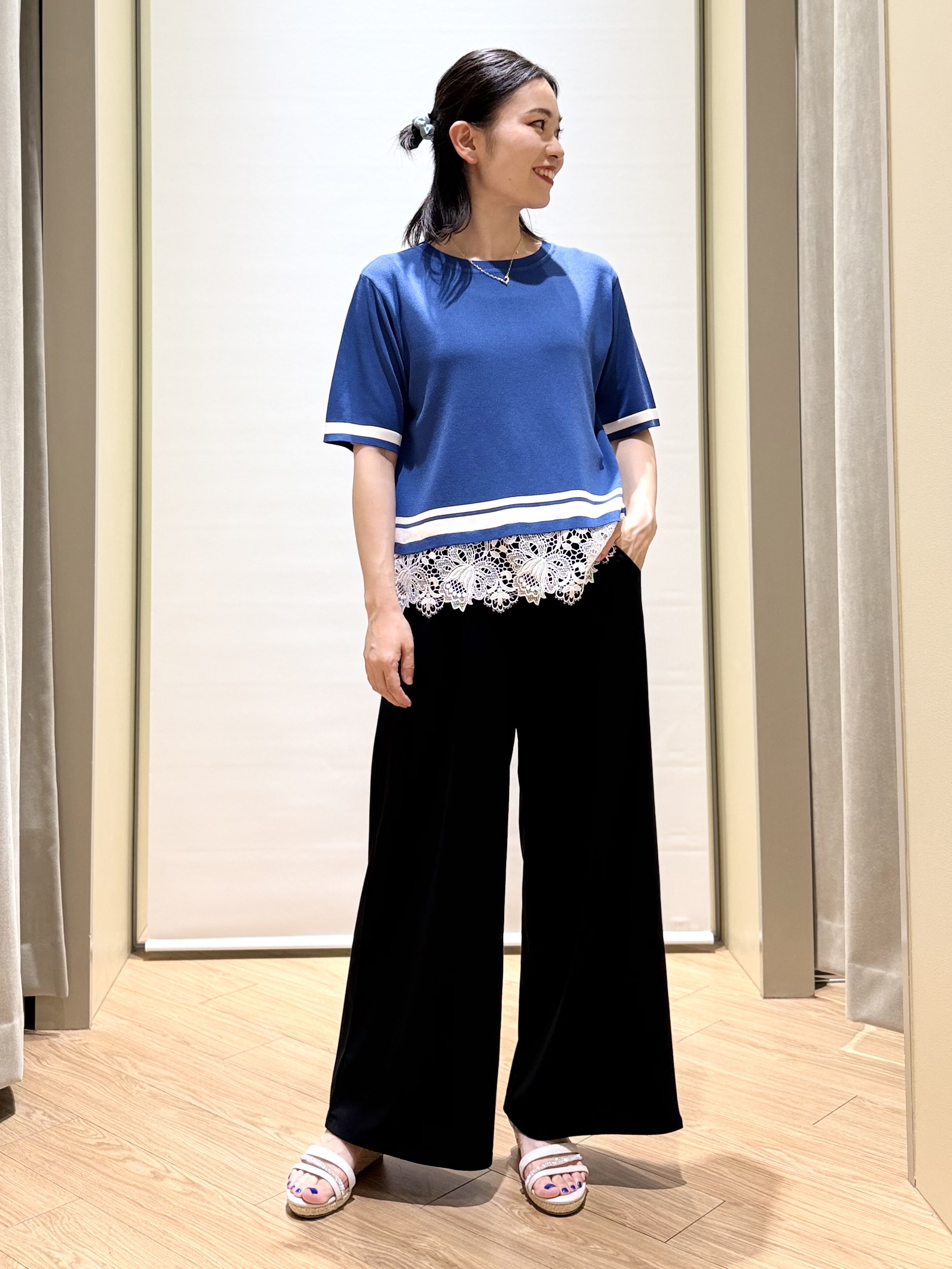 あんりさんの「grove｜【シリーズ累計36万枚／UVカット・ひんやり・洗濯機OK】やわらかドライタッチレースドッキングニット」を使ったコーディネート
