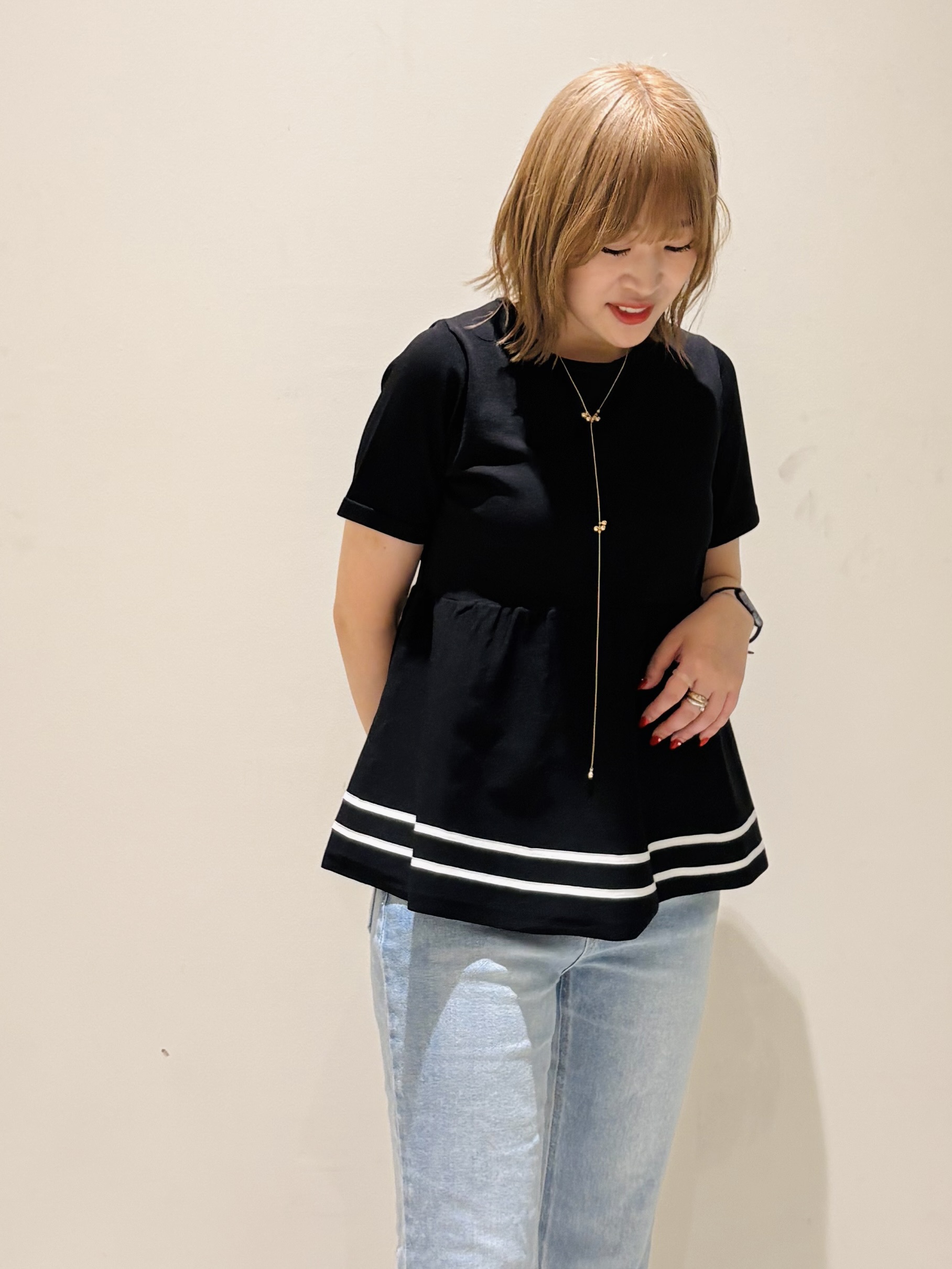 みきちぃさんの「OPAQUE.CLIP｜【UVケア】裾ラインペプラムニット《洗濯機OK》」を使ったコーディネート