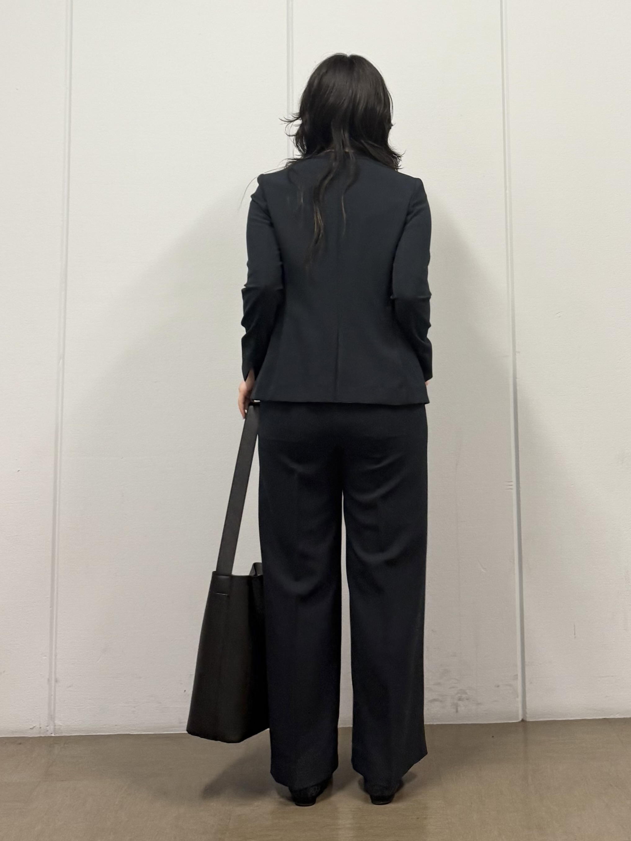 mizukiさんの「INDIVI｜【抗菌防臭／消臭】上品光沢コットンTシャツ」を使ったコーディネート