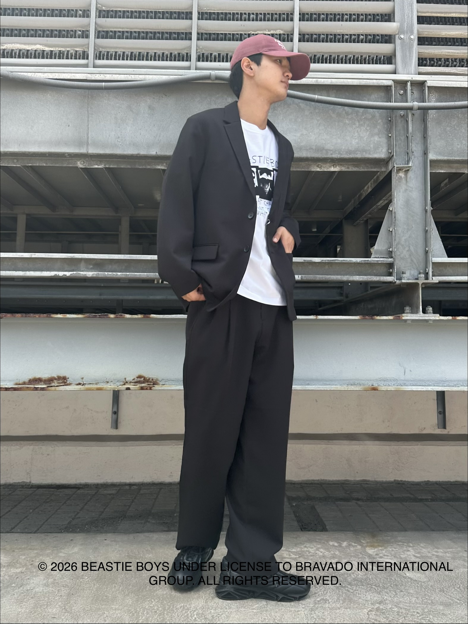 KOHEIさんの「tk.TAKEO KIKUCHI｜【防シワ／ストレッチ/セット対応可】smart shift series テーラードジャケット」を使ったコーディネート