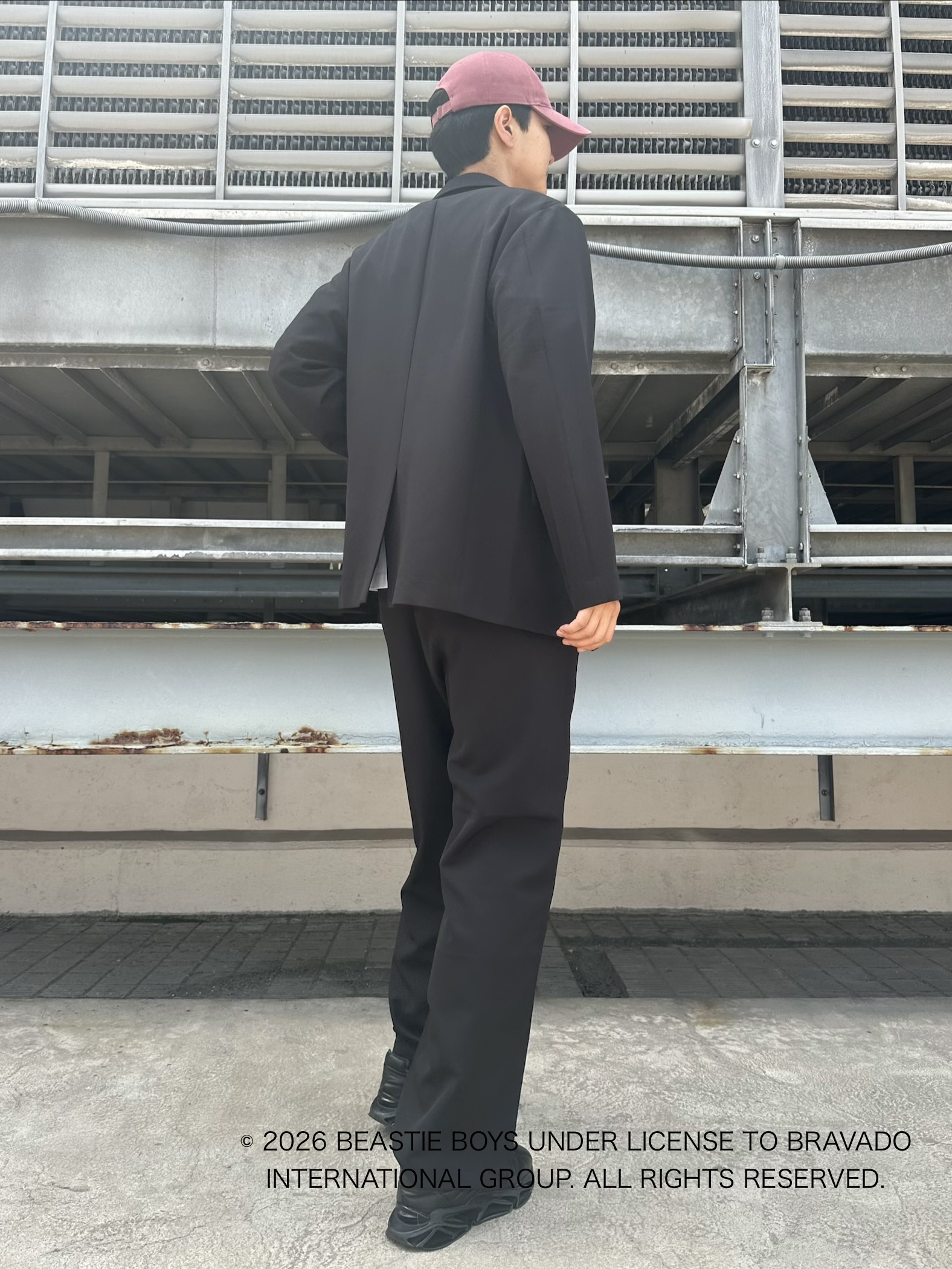 KOHEIさんの「tk.TAKEO KIKUCHI｜【防シワ／ストレッチ/セット対応可】smart shift series テーラードジャケット」を使ったコーディネート