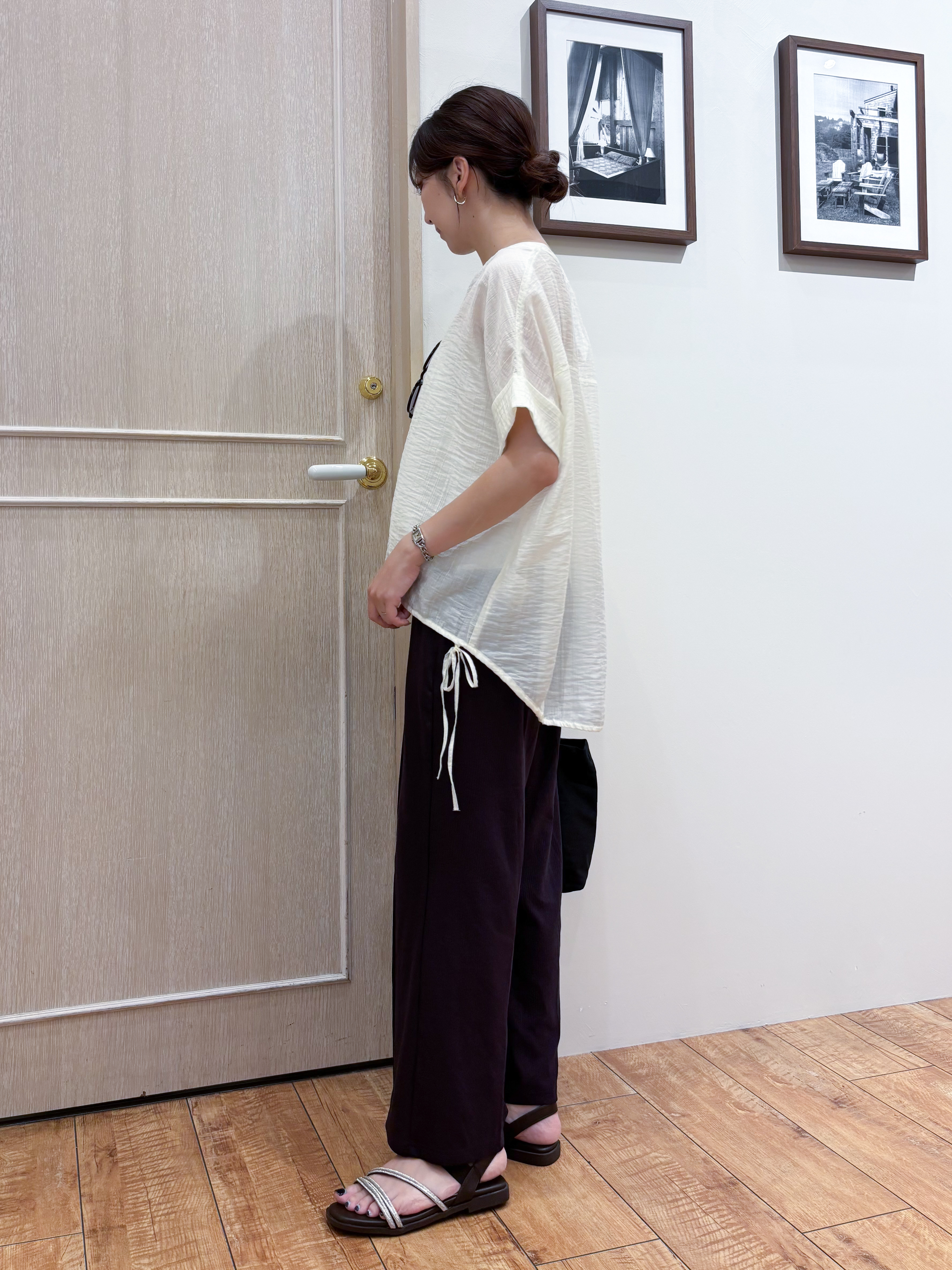 なみさんの「SHOO･LA･RUE｜【高レビュー/体型カバー】インせず着られる スキッパー裾リボンブラウス」を使ったコーディネート