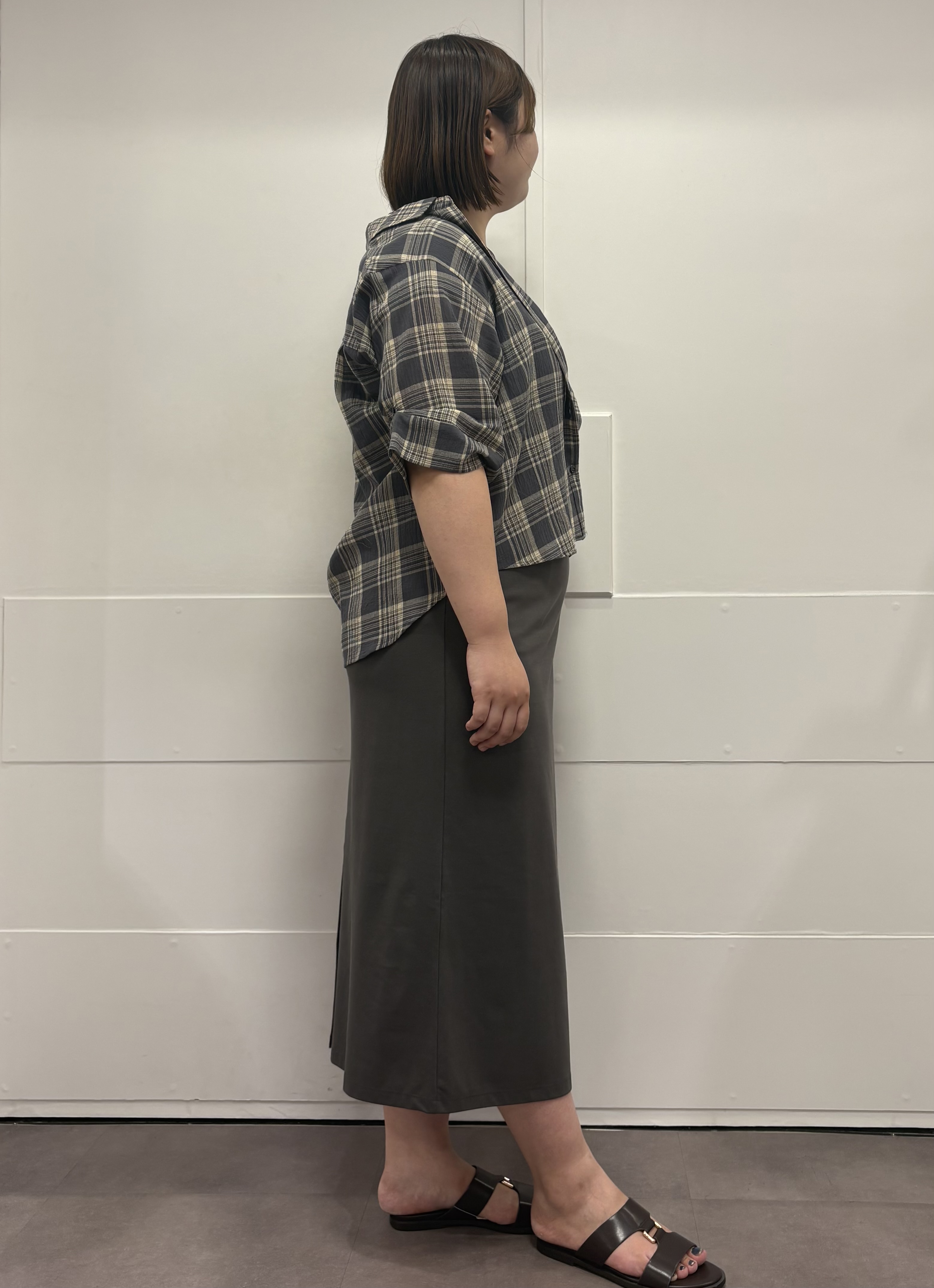 MIさんの「UNTITLED｜【コットン100％／透け感／2WAY】袖アレンジ チェックシャツ」を使ったコーディネート