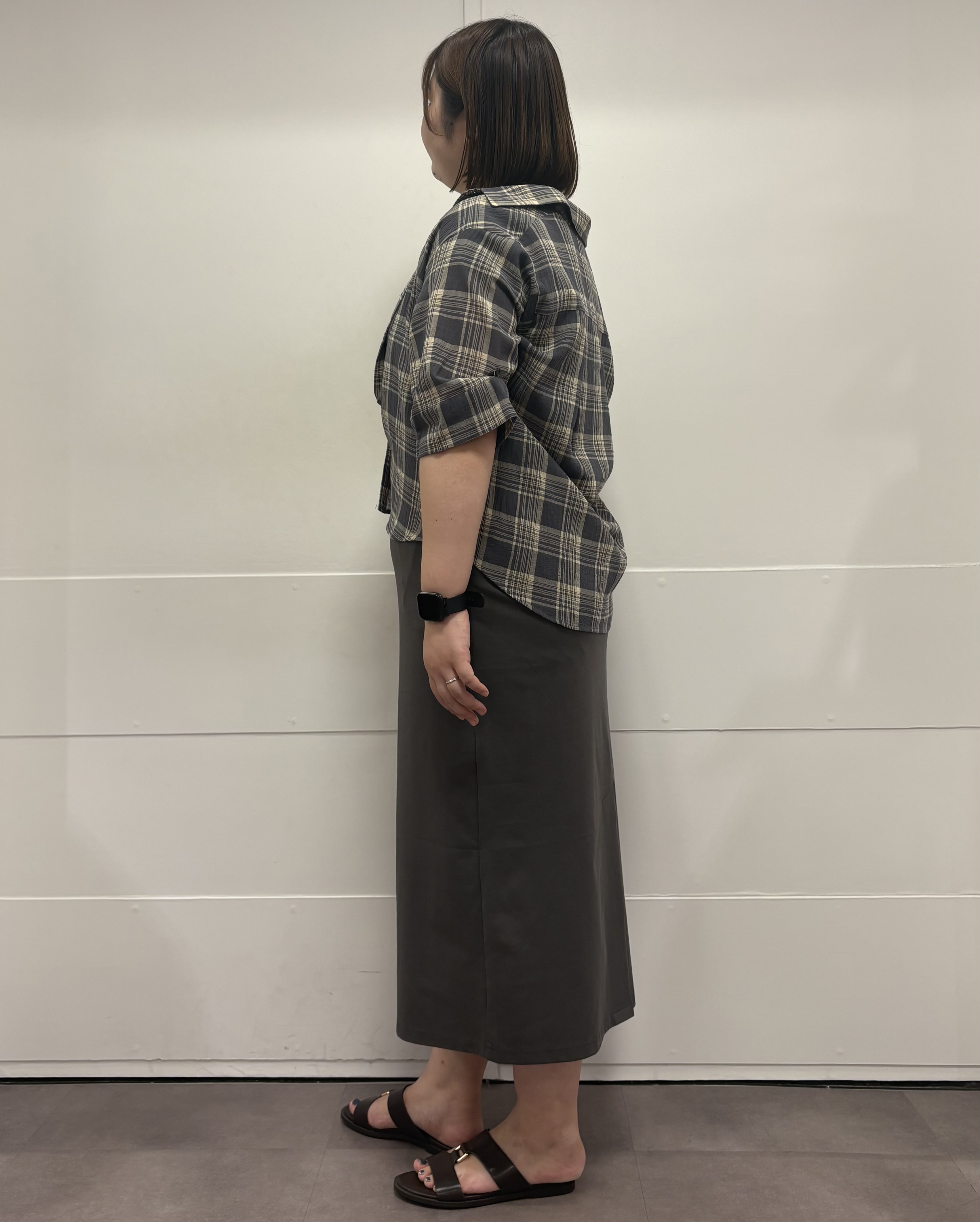 MIさんの「UNTITLED｜【コットン100％／透け感／2WAY】袖アレンジ チェックシャツ」を使ったコーディネート