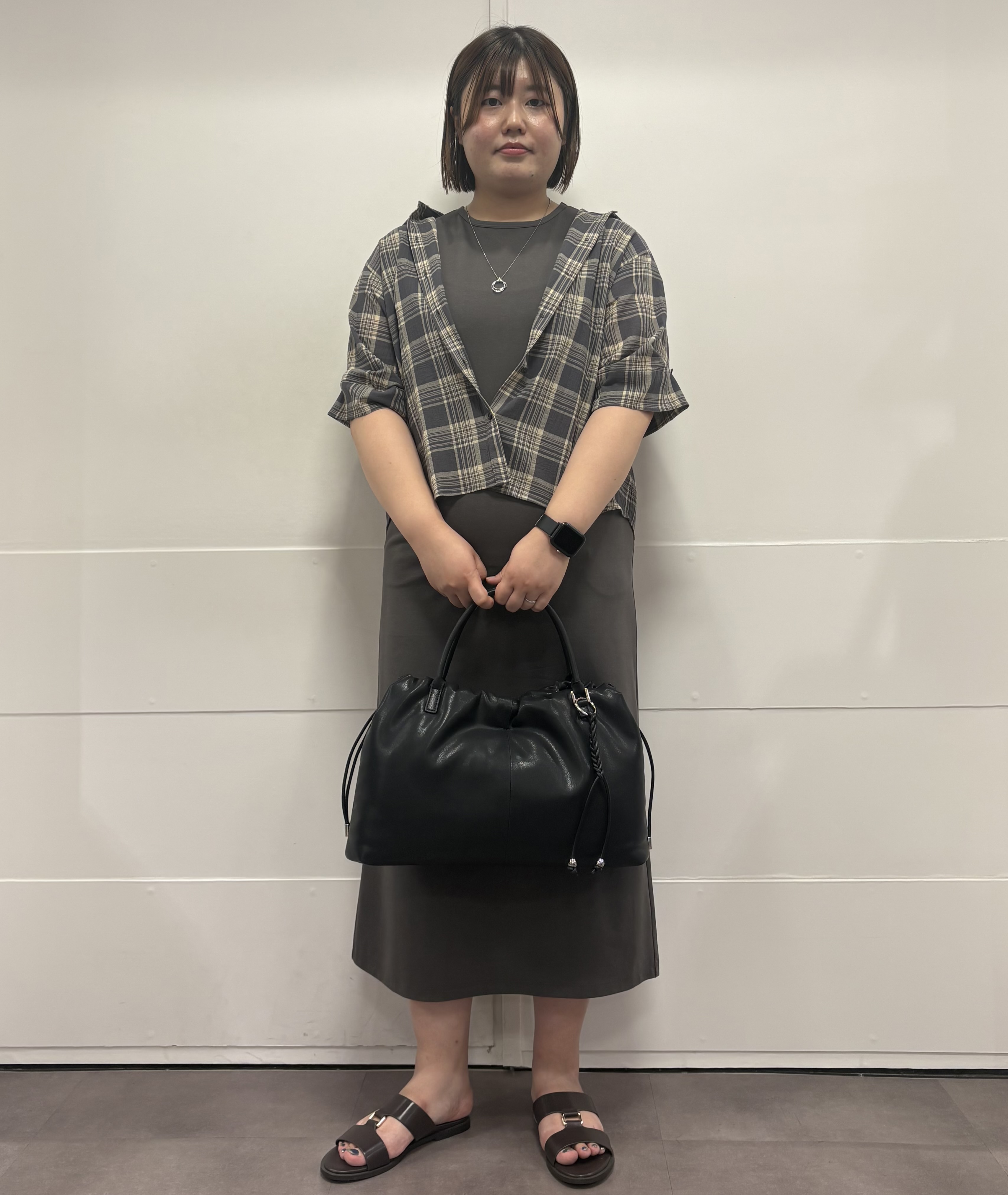 MIさんの「UNTITLED｜【コットン100％／透け感／2WAY】袖アレンジ チェックシャツ」を使ったコーディネート