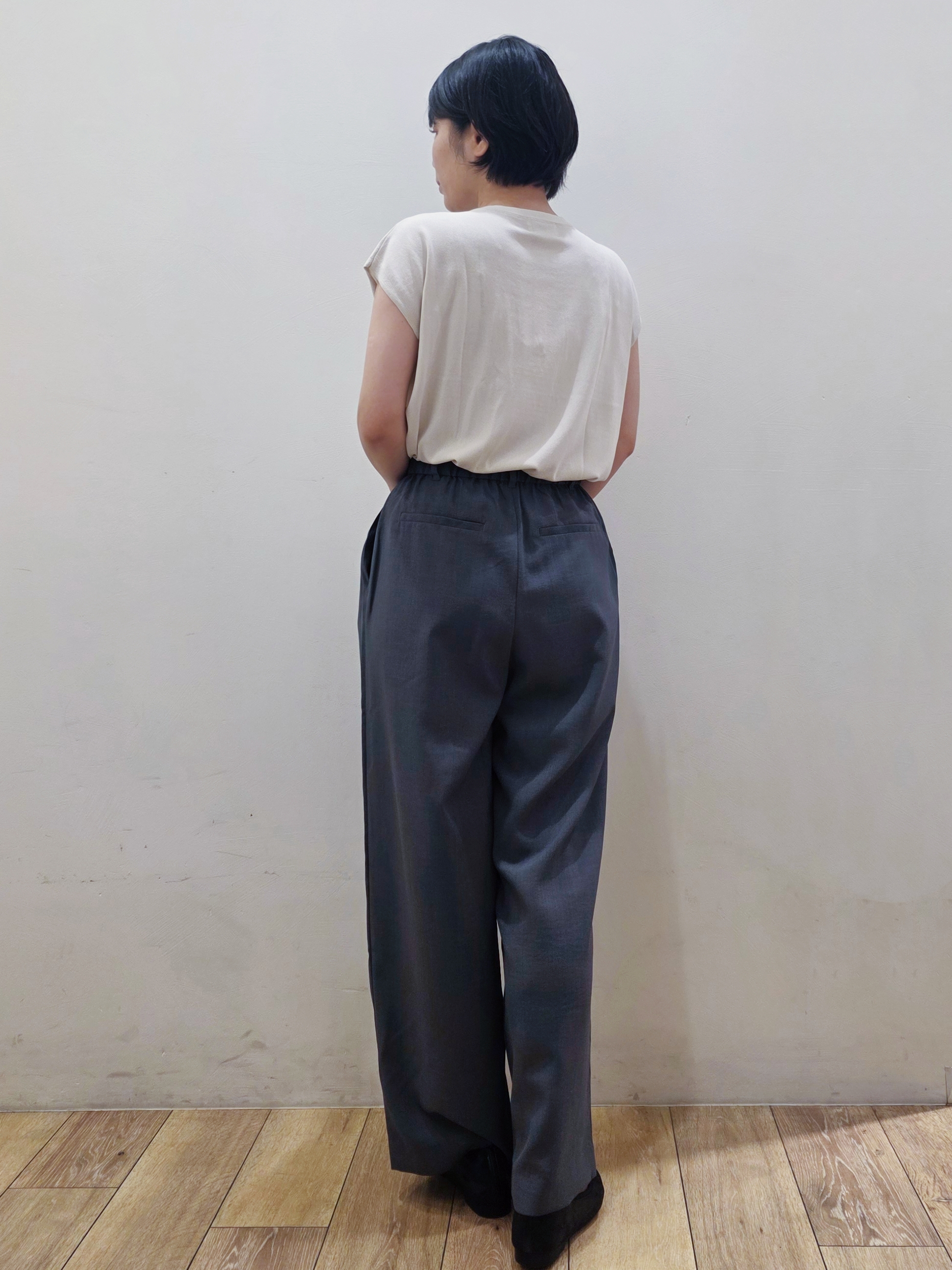 yuyuさんの「OPAQUE.CLIP｜【接触冷感／UV】フリルフレンチスリーブニット《洗濯機OK》」を使ったコーディネート