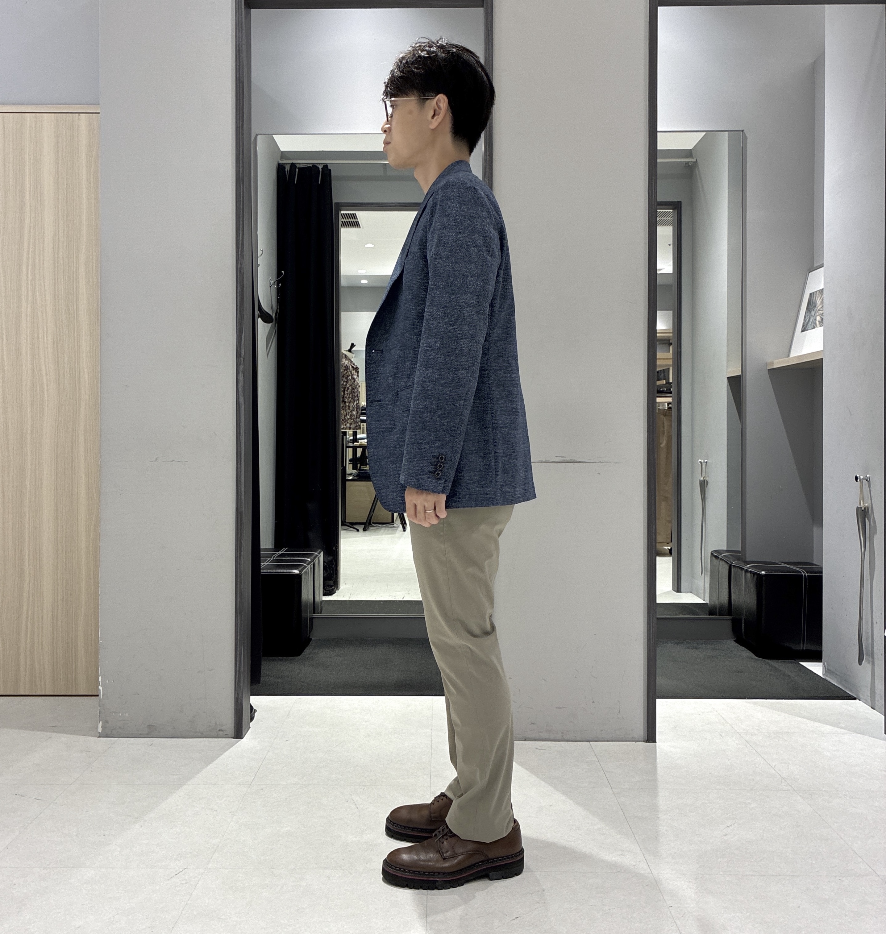わいずみさんの「TAKEO KIKUCHI｜【抗菌防臭】COOL DOTS（R）ドビープリント ジャケット」を使ったコーディネート