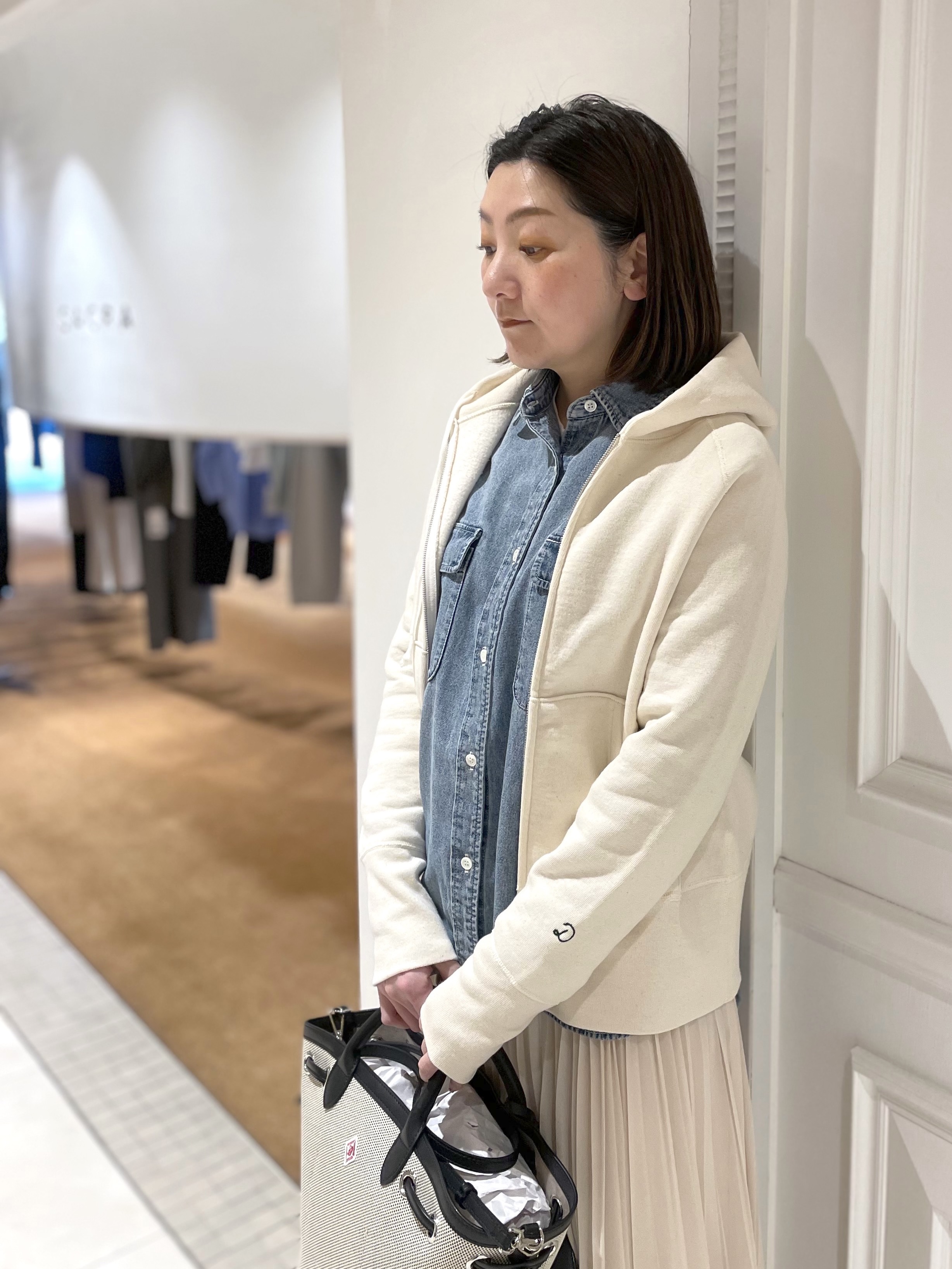 makiさんの「DRESSTERIOR｜デキシー吊裏毛ジップアップパーカ」を使ったコーディネート