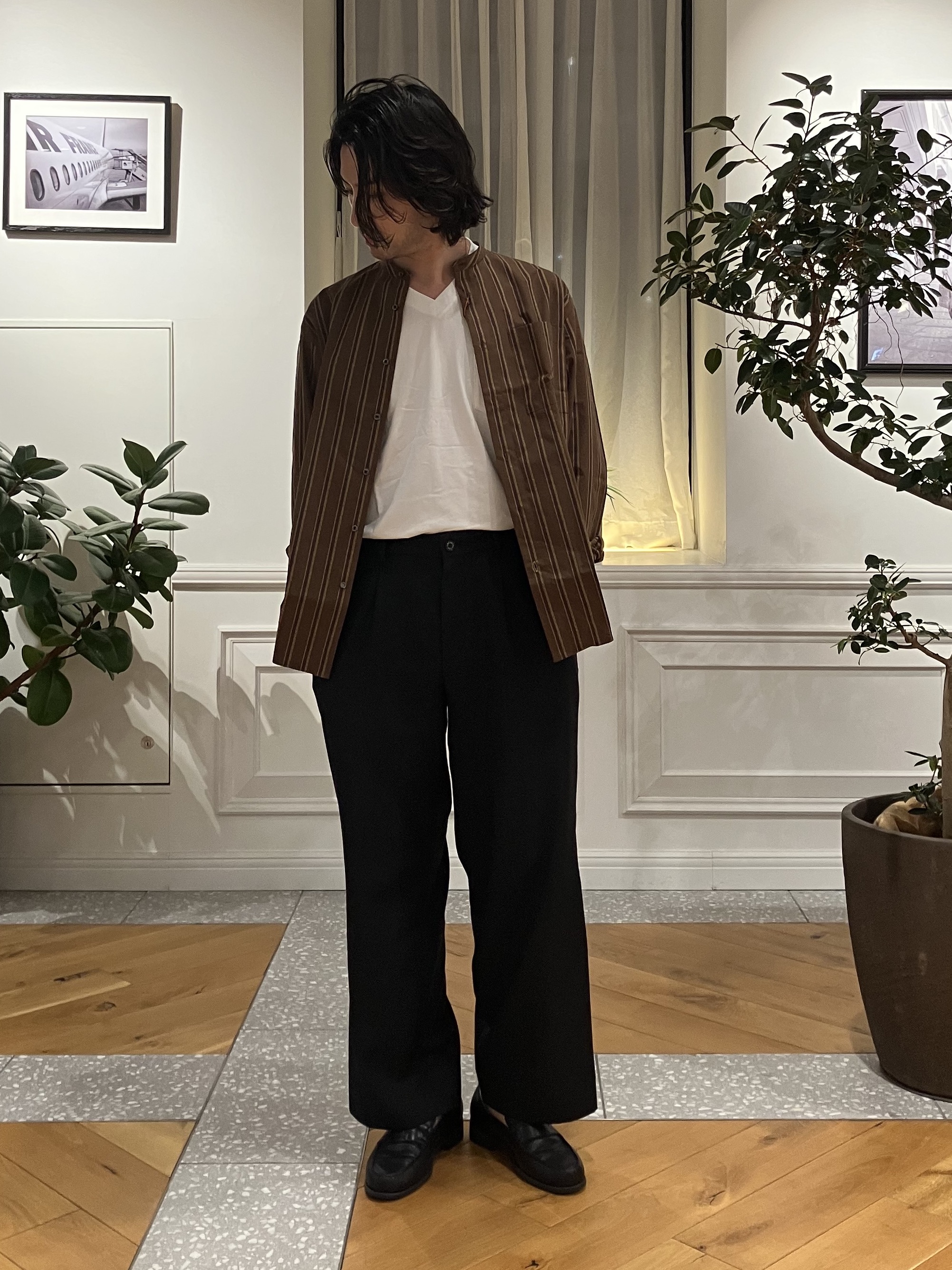 junyaさんの「DRESSTERIOR｜バンドカラー ストライプシャツ」を使ったコーディネート