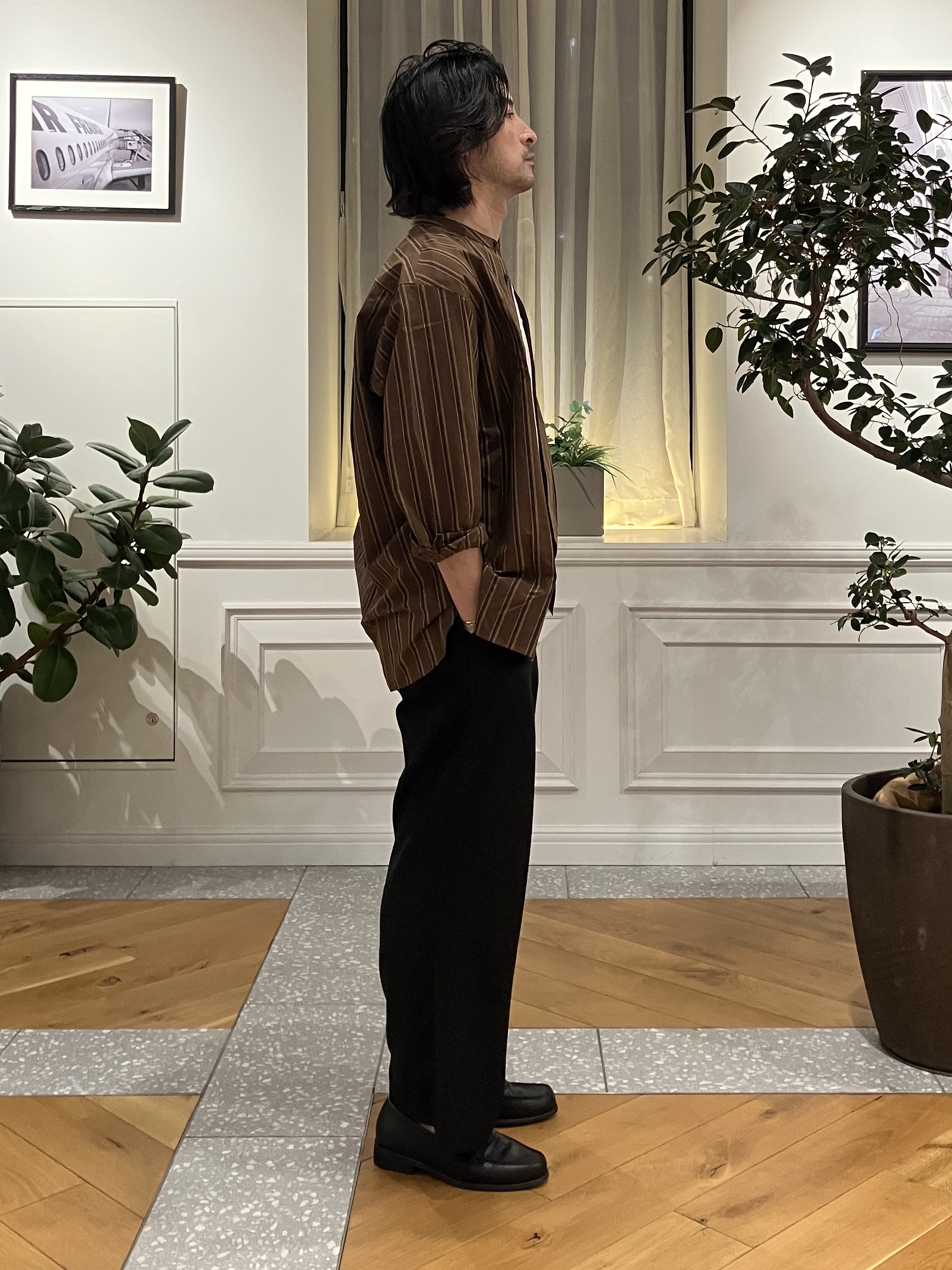 junyaさんの「DRESSTERIOR｜バンドカラー ストライプシャツ」を使ったコーディネート
