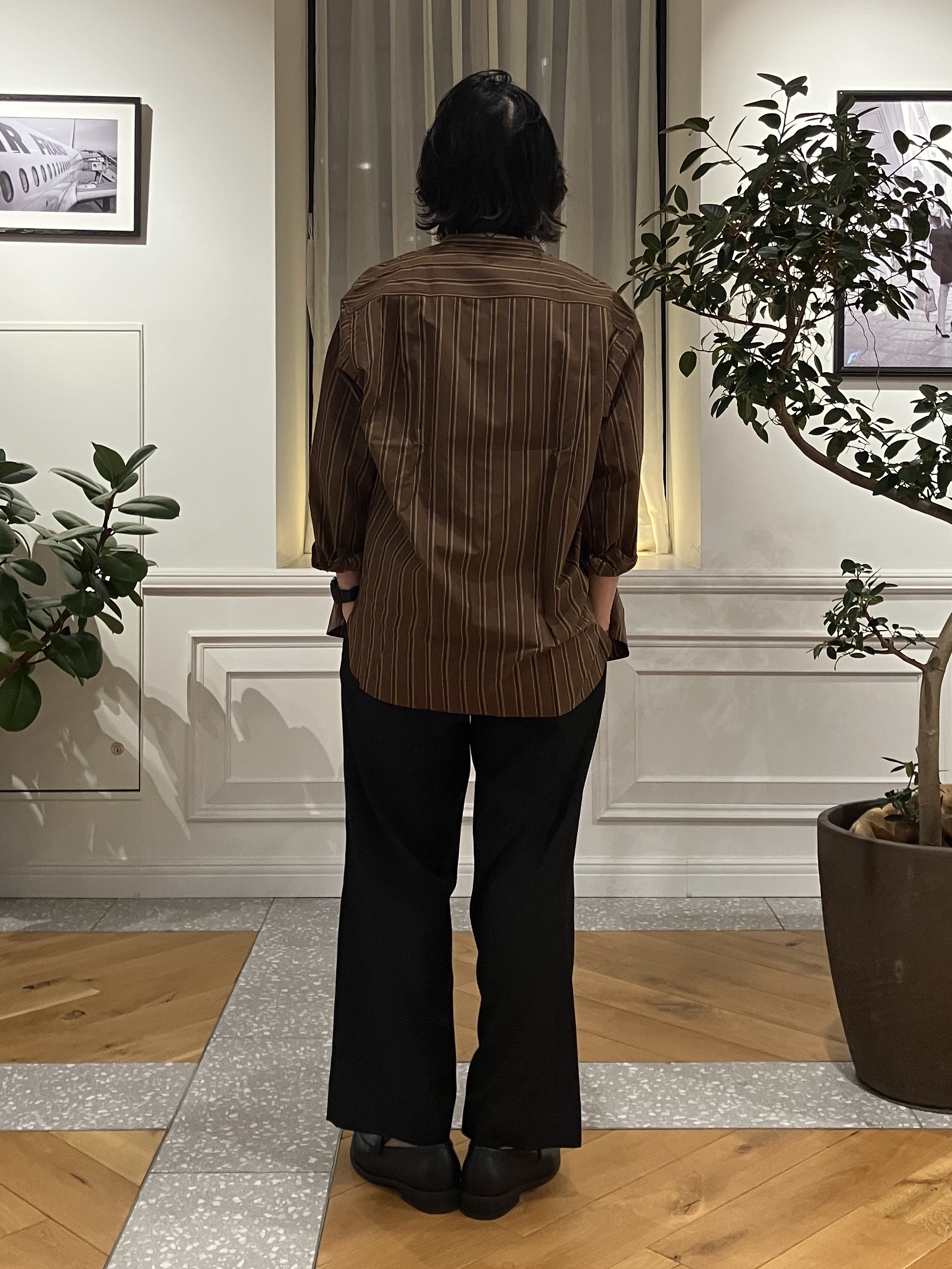 junyaさんの「DRESSTERIOR｜バンドカラー ストライプシャツ」を使ったコーディネート