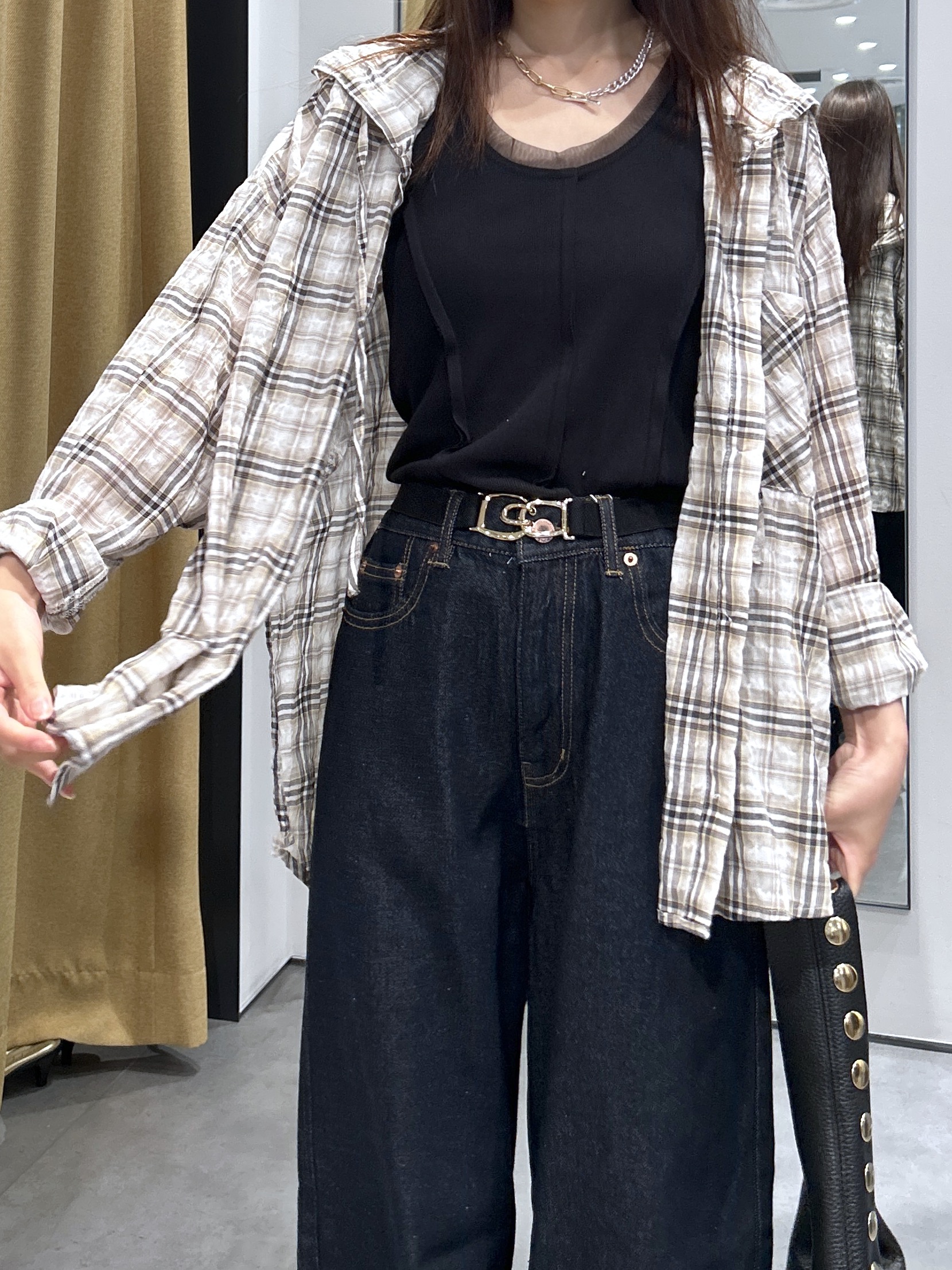 Renoさんの「INDIVI｜フード付 シアーチェックシャツ」を使ったコーディネート