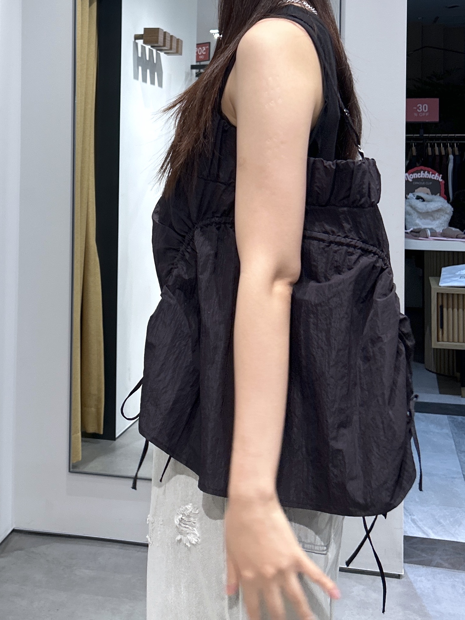 Renoさんの「INDIVI｜ナイロンギャザービスチェ」を使ったコーディネート