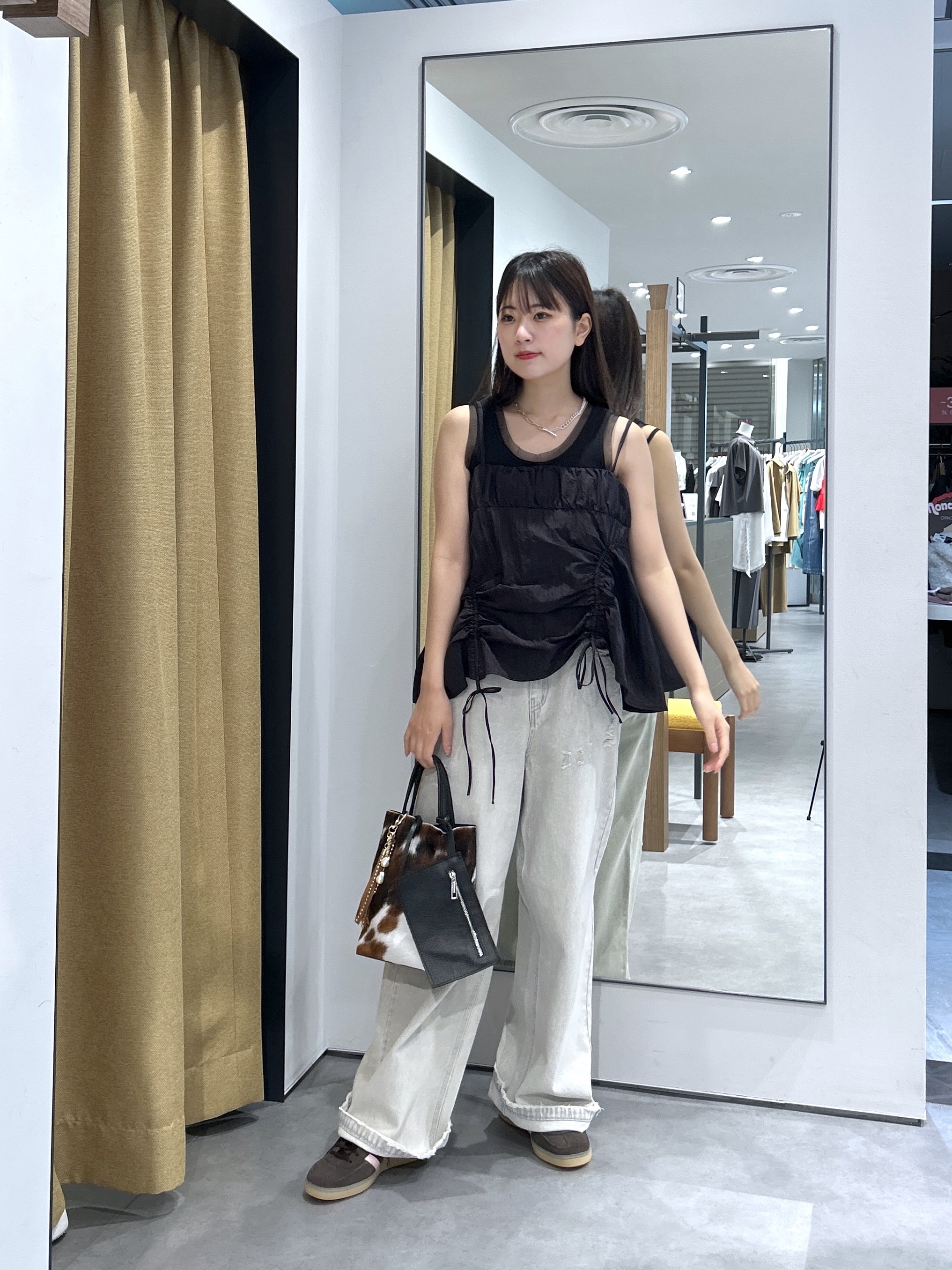 Renoさんの「INDIVI｜ナイロンギャザービスチェ」を使ったコーディネート