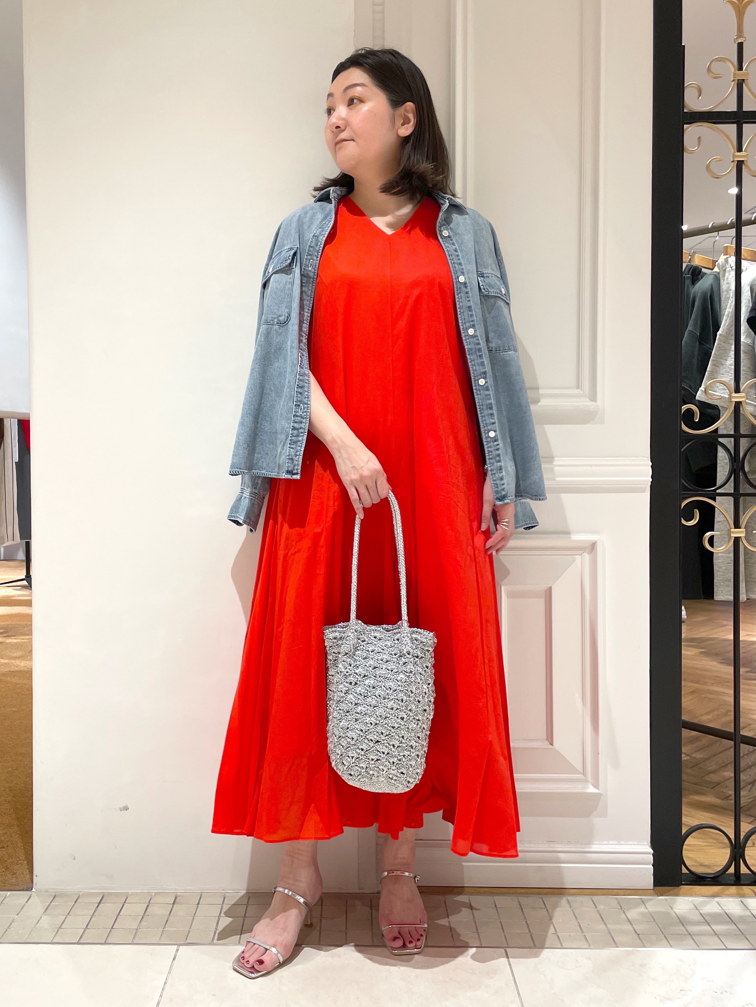 makiさんの「DRESSTERIOR｜【きれいめ/ウォッシャブル】コットンローンフレンチスリーブワンピ」を使ったコーディネート