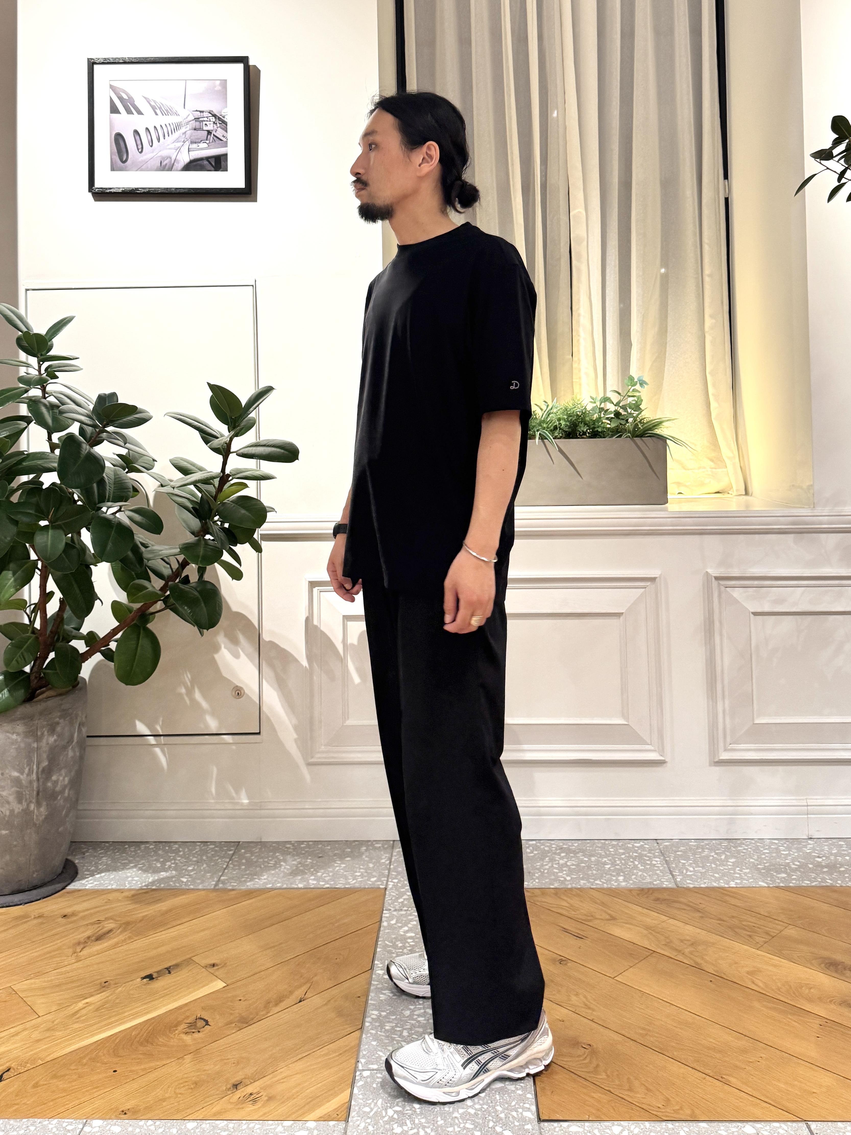 kawarataniさんの「DRESSTERIOR｜【接触冷感/UVカット/ウォッシャブル】AIRTOOL クルーネックTシャツ」を使ったコーディネート