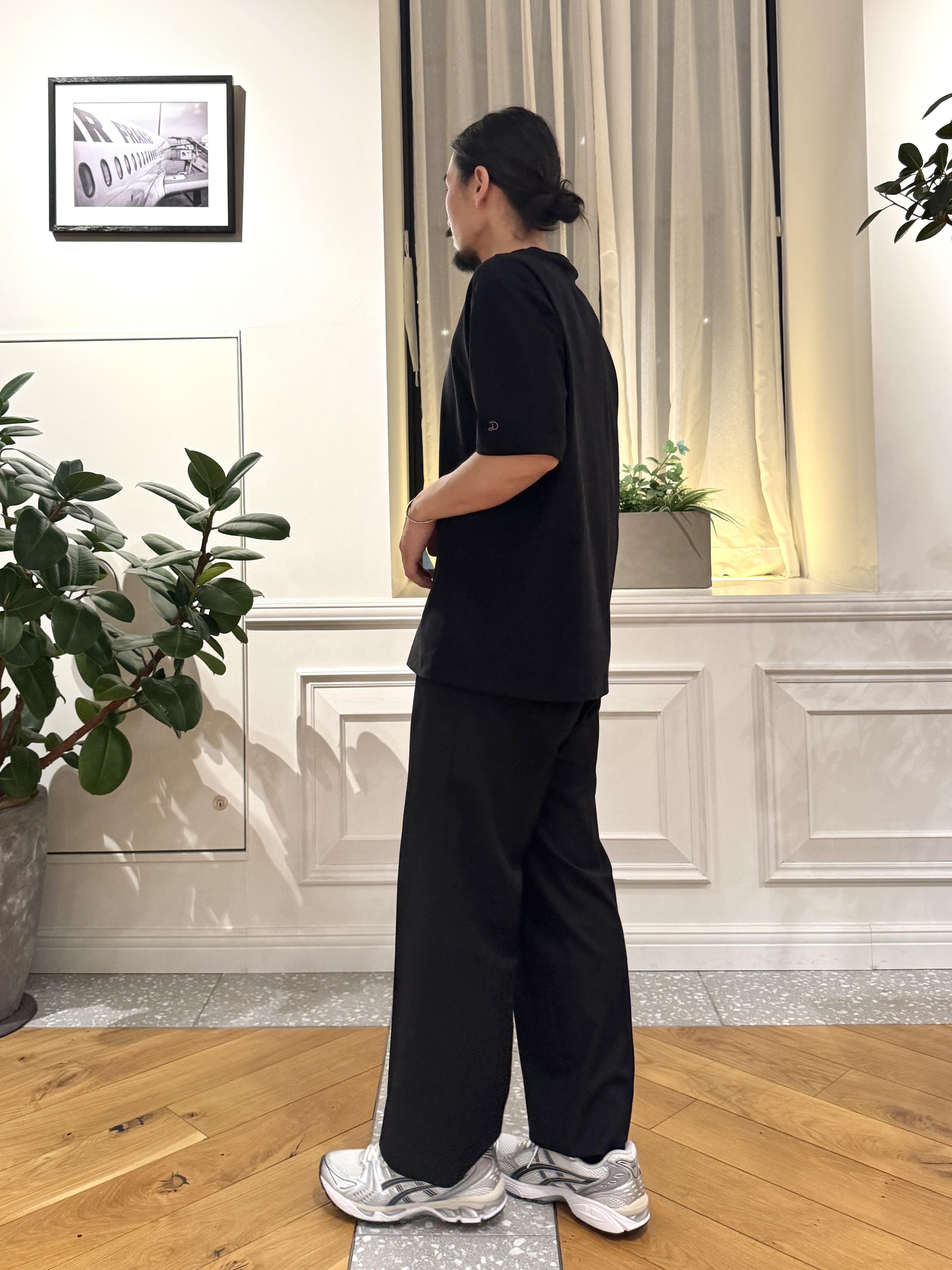 kawarataniさんの「DRESSTERIOR｜【接触冷感/UVカット/ウォッシャブル】AIRTOOL クルーネックTシャツ」を使ったコーディネート