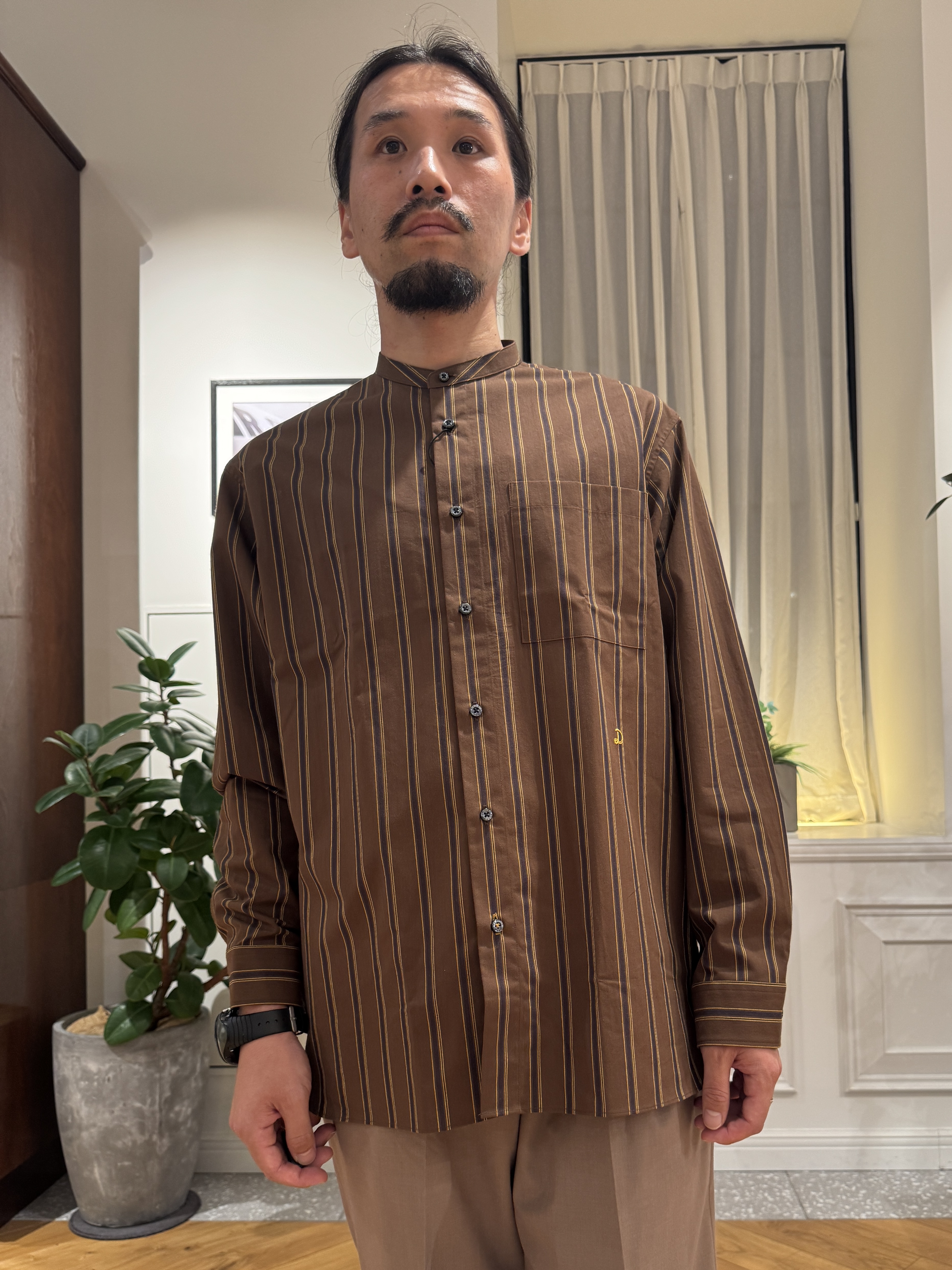 kawarataniさんの「DRESSTERIOR｜バンドカラー ストライプシャツ」を使ったコーディネート