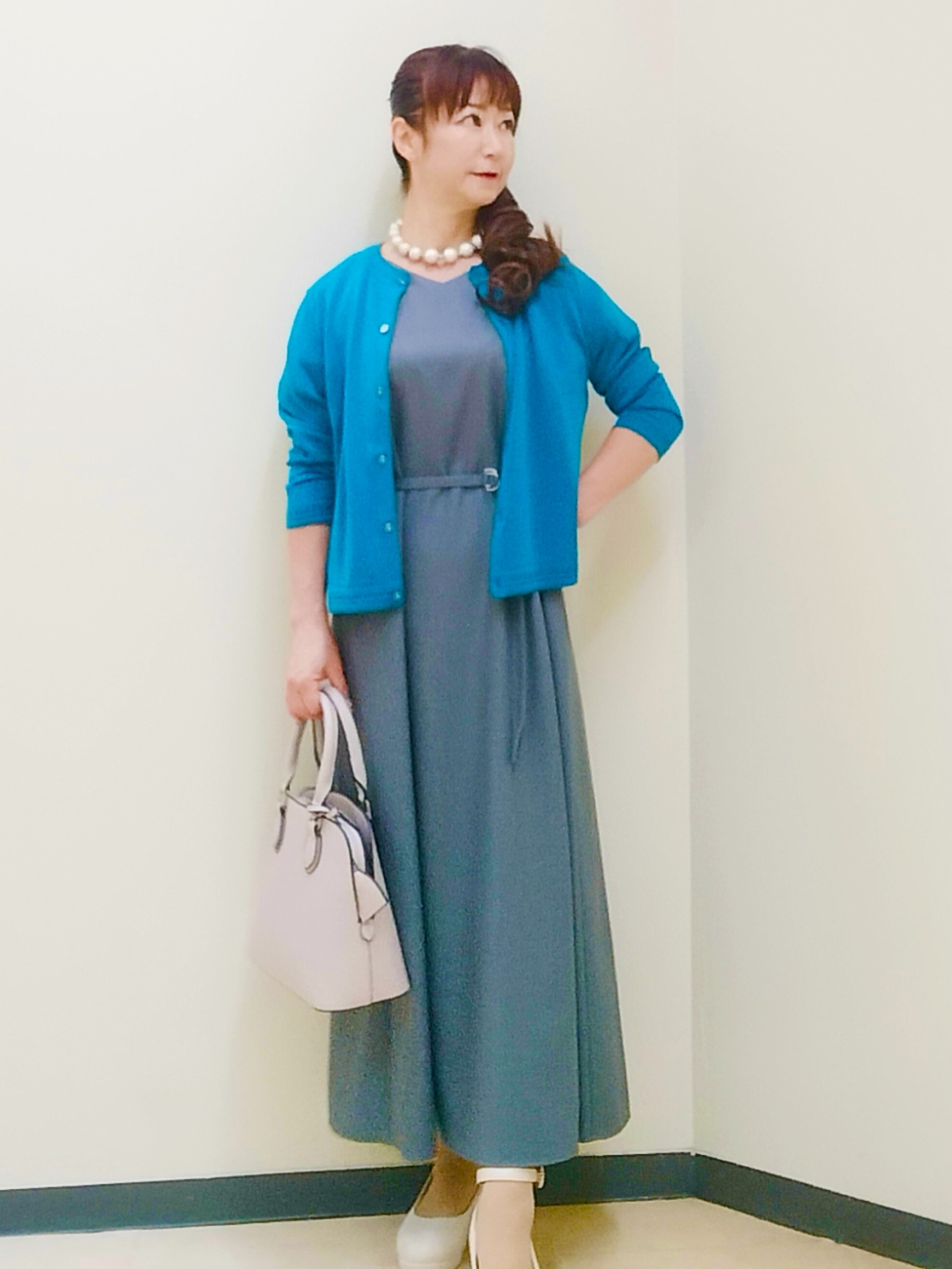 花さんの「Reflect｜【UVカット／手洗い可】パフスリーブ Vネックワンピース」を使ったコーディネート