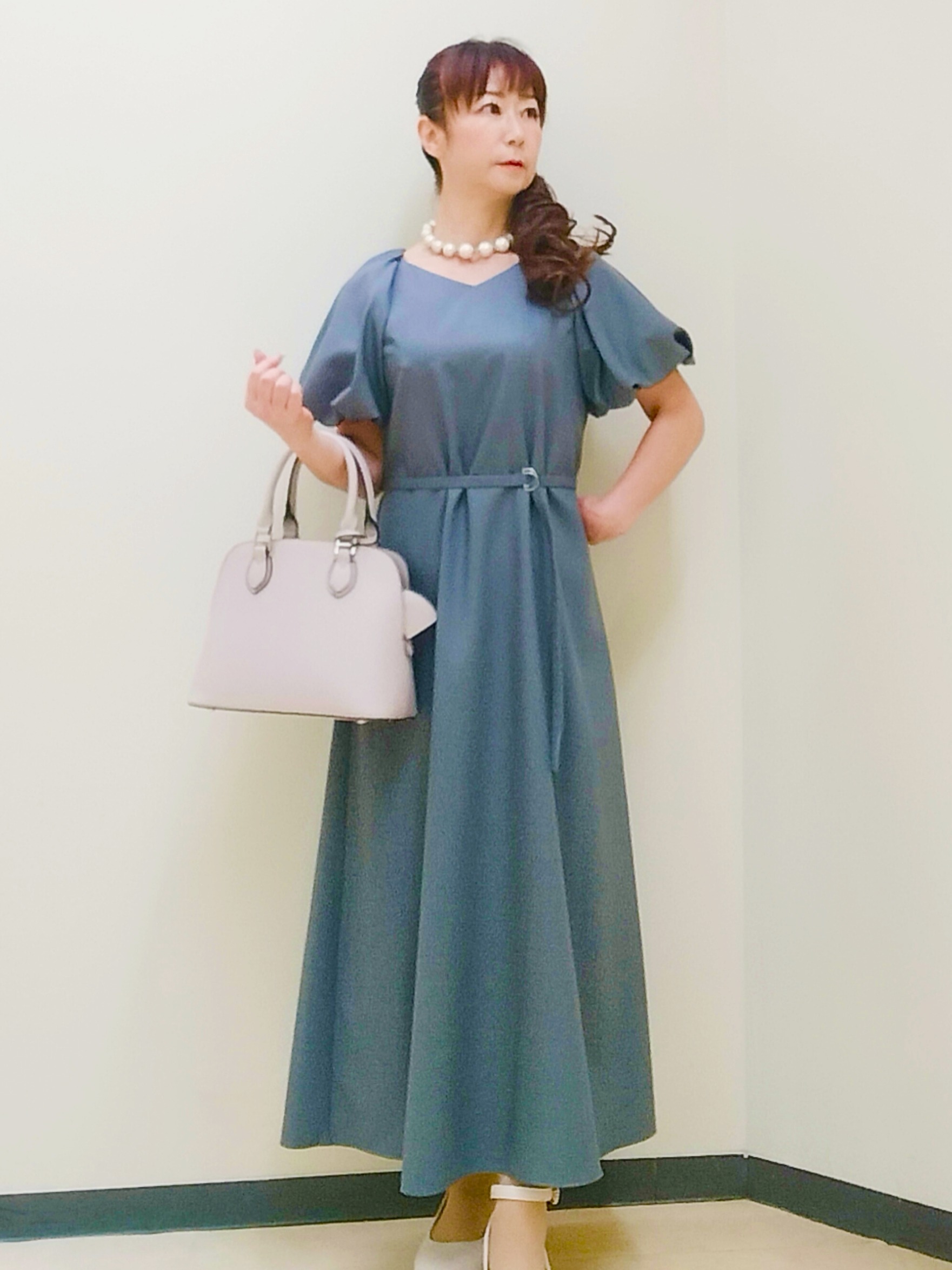 花さんの「Reflect｜【UVカット／手洗い可】パフスリーブ Vネックワンピース」を使ったコーディネート