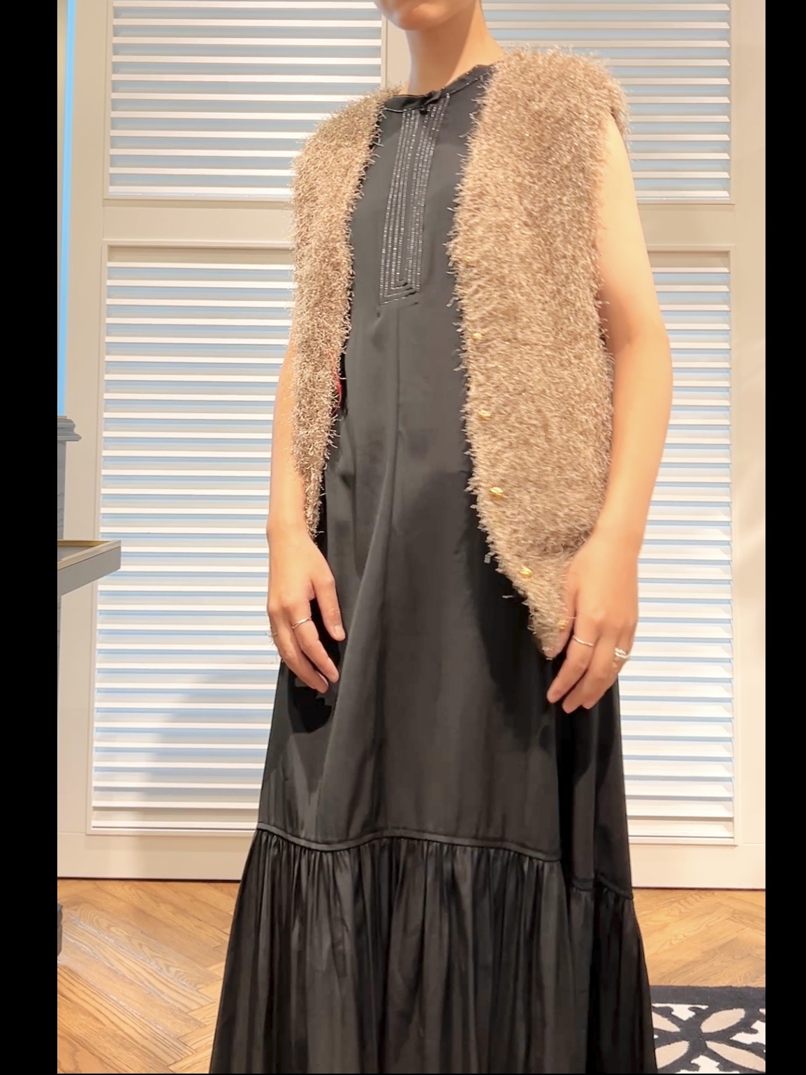 OCHIAIさんの「DRESSTERIOR｜フェザーヤーン2WAYニットプルオーバー」を使ったコーディネート