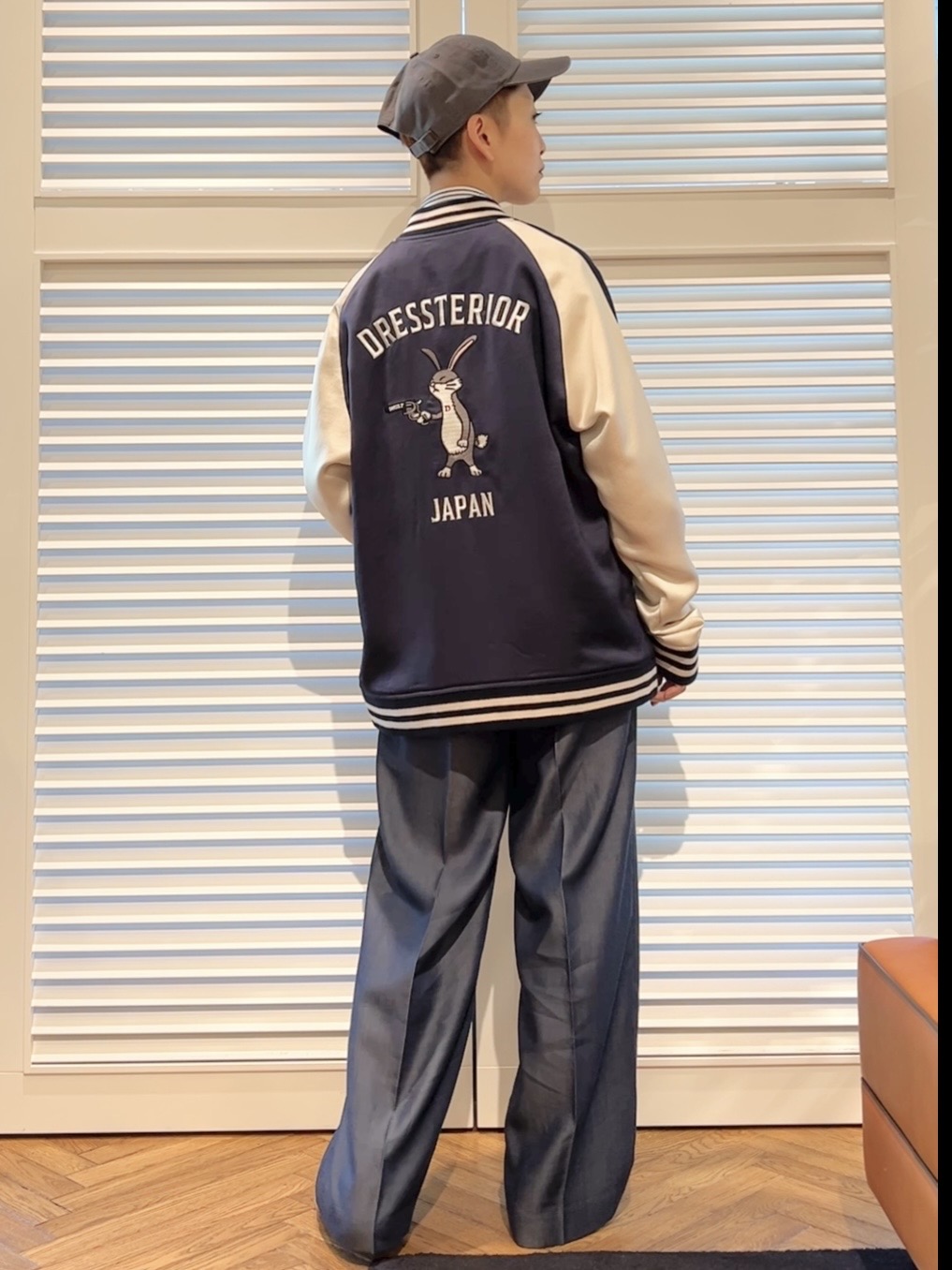 OCHIAIさんの「DRESSTERIOR｜【MonoMax4月号掲載】ピストルラビット スカジャン」を使ったコーディネート