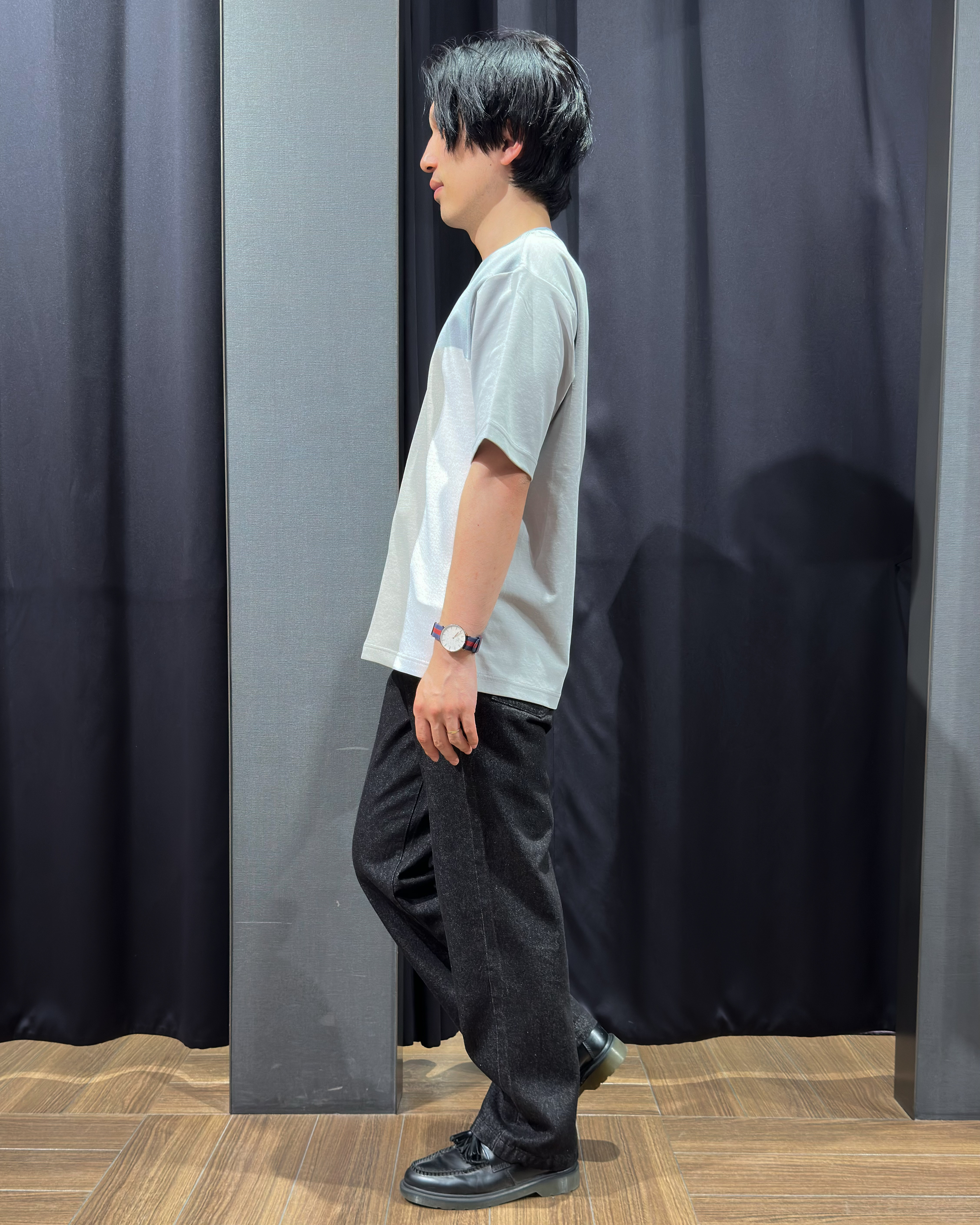 tomoyaさんの「THE SHOP TK｜【洗濯機OK】ブロッキング半袖ニット」を使ったコーディネート