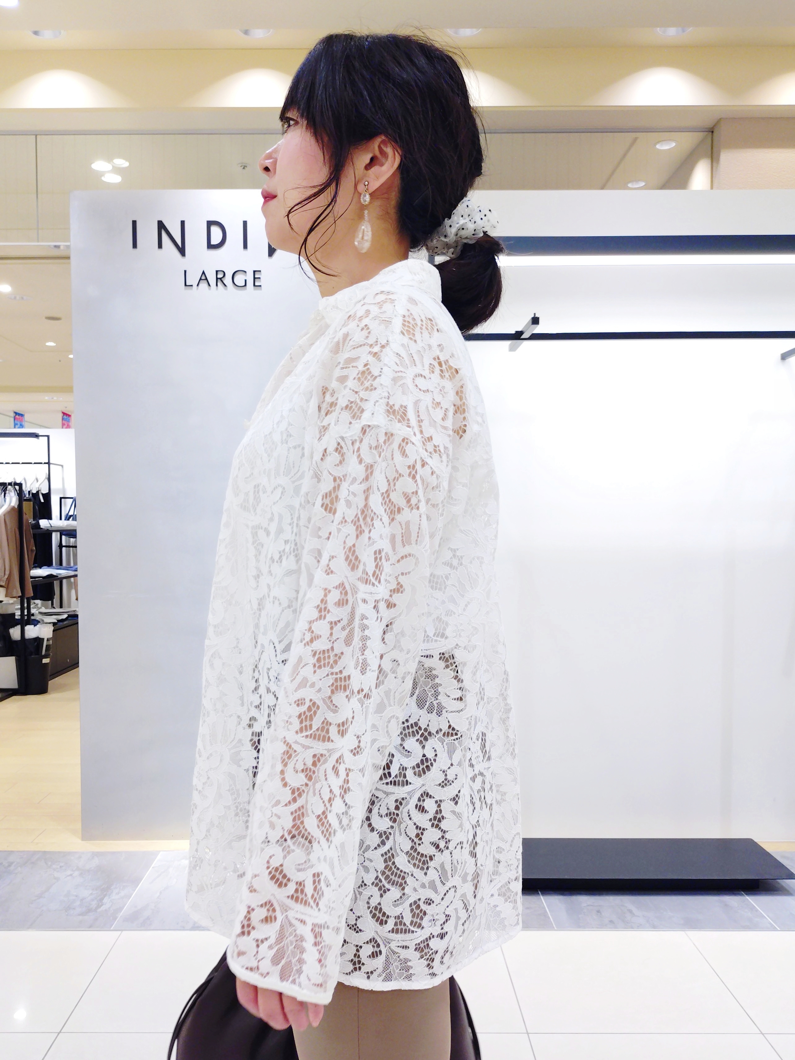 TOMOMIさんの「INDIVI｜【新作登場！着る日傘】 テーパードパンツ」を使ったコーディネート
