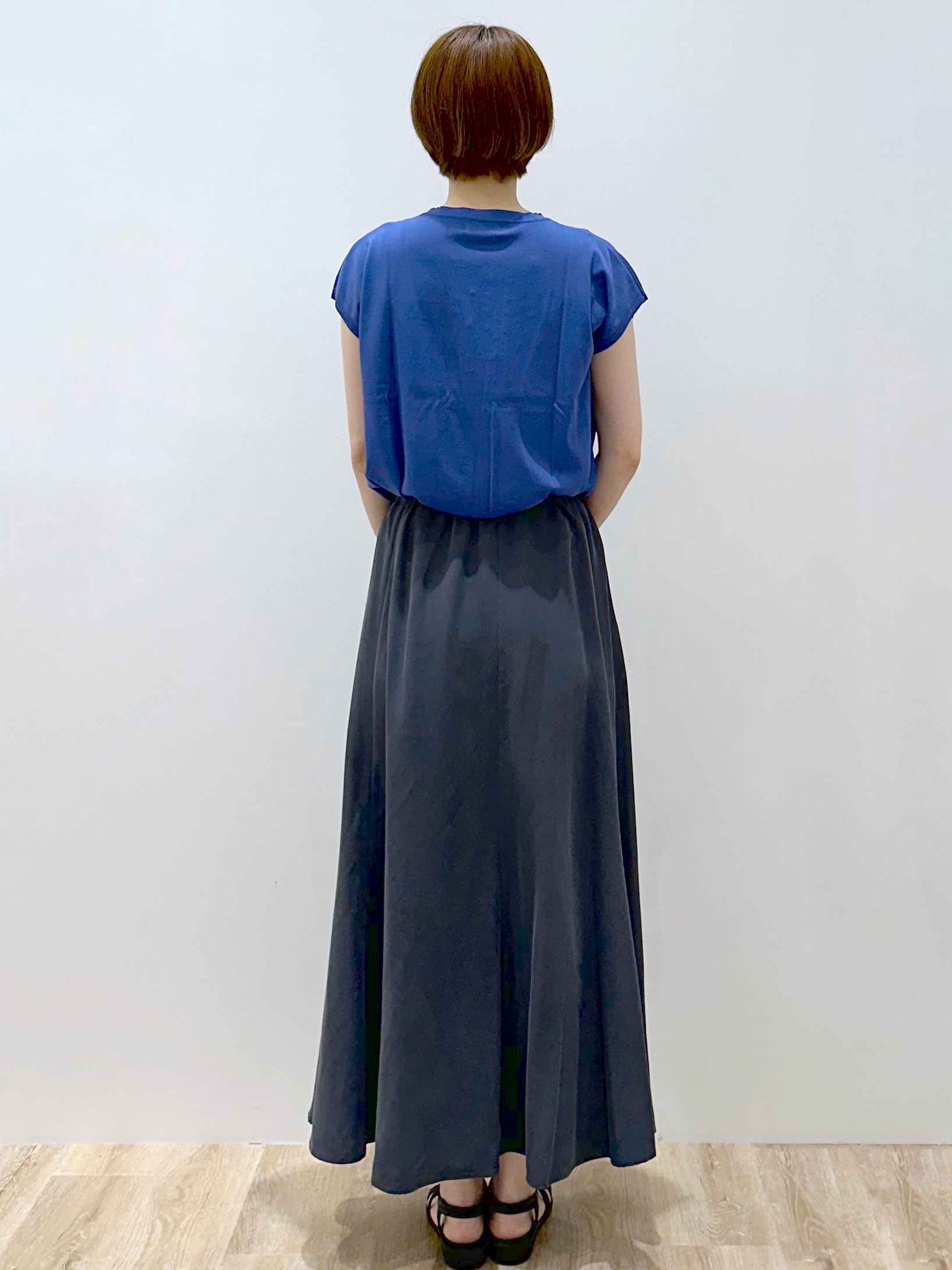 yurieさんの「OPAQUE.CLIP｜【接触冷感／UV】フリルフレンチスリーブニット《洗濯機OK》」を使ったコーディネート