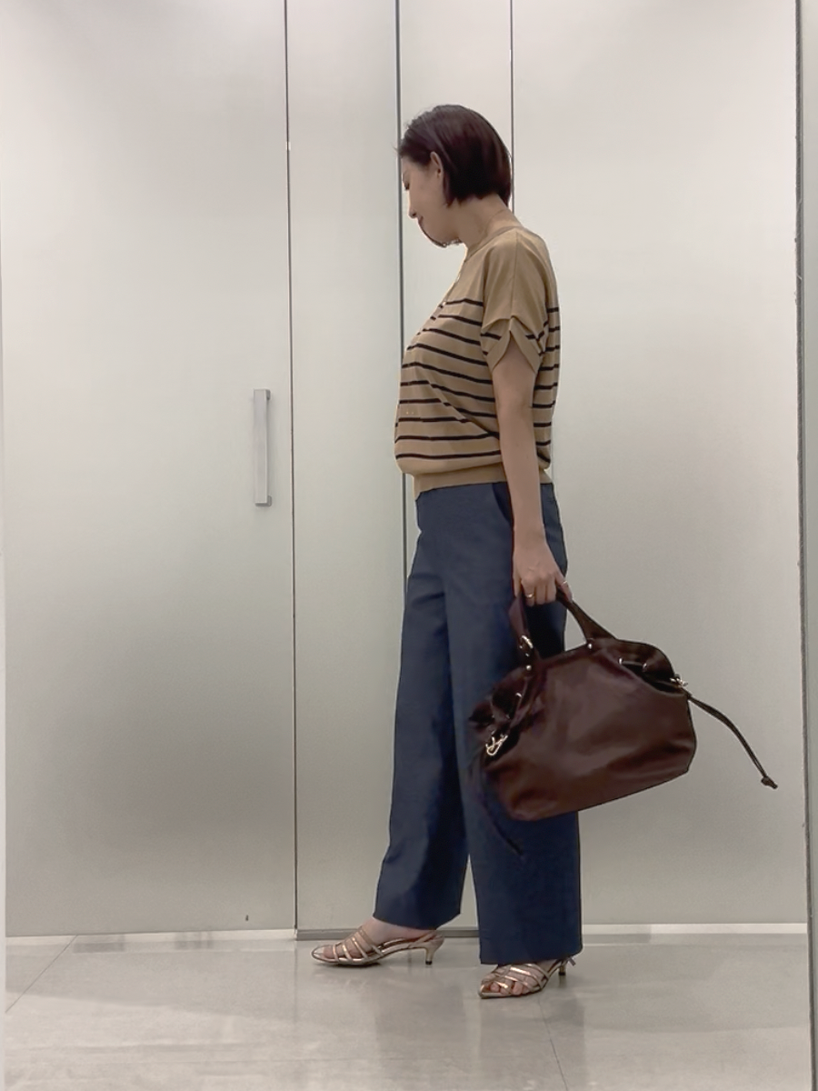 まどかさんの「UNTITLED｜【肌に張りつきにくい/前後2WAY】ドライタッチコットンプルオーバー」を使ったコーディネート