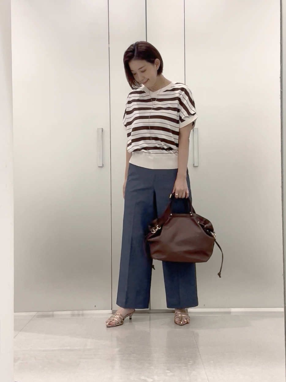 まどかさんの「UNTITLED｜【接触冷感/洗える/後ろウエストゴム】オックスワイドパンツ」を使ったコーディネート