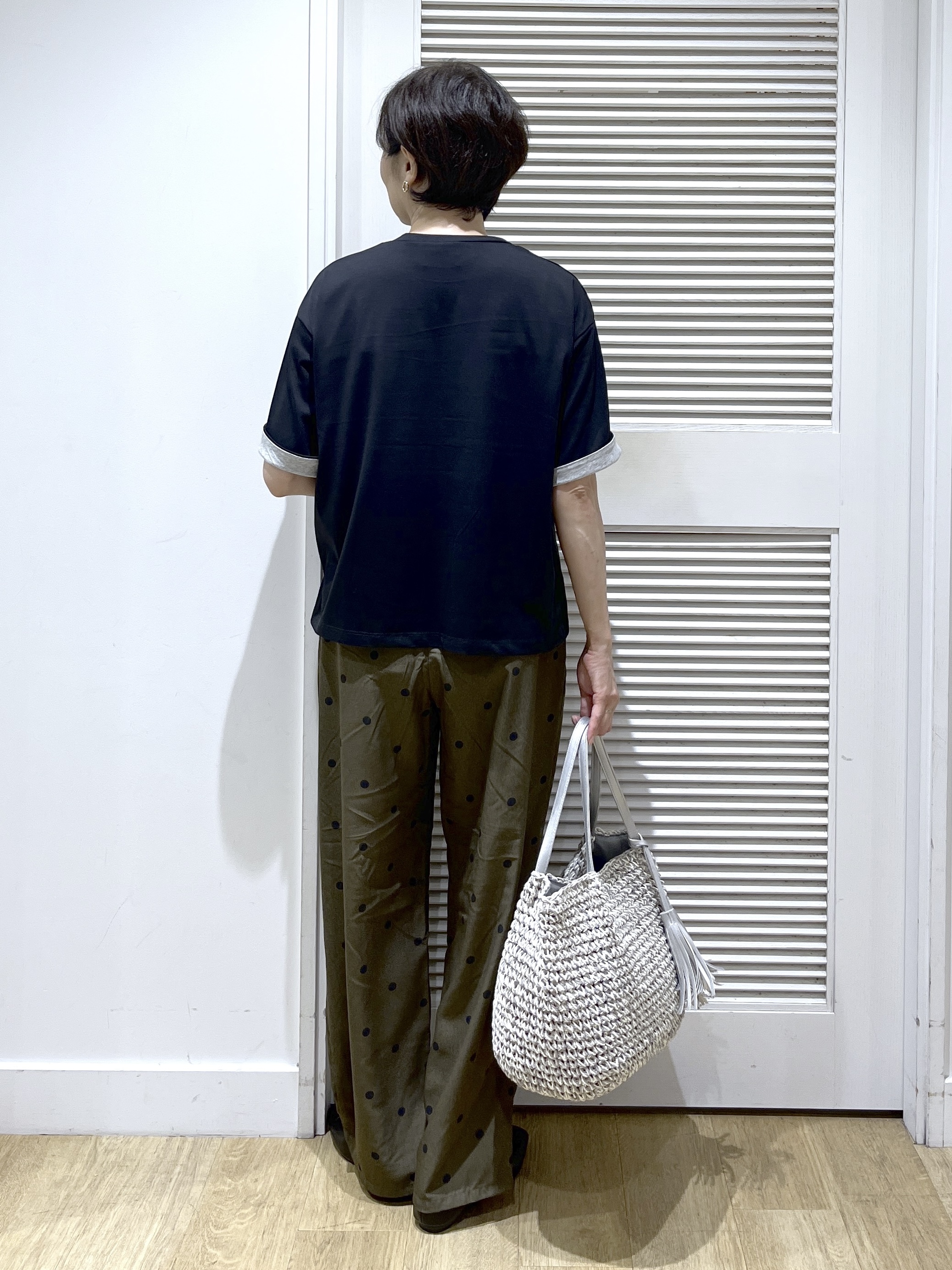 Miyazakiさんの「Dessin｜【汗シミ防止/UVカット】配色スリーブ 五分袖プルオーバー」を使ったコーディネート