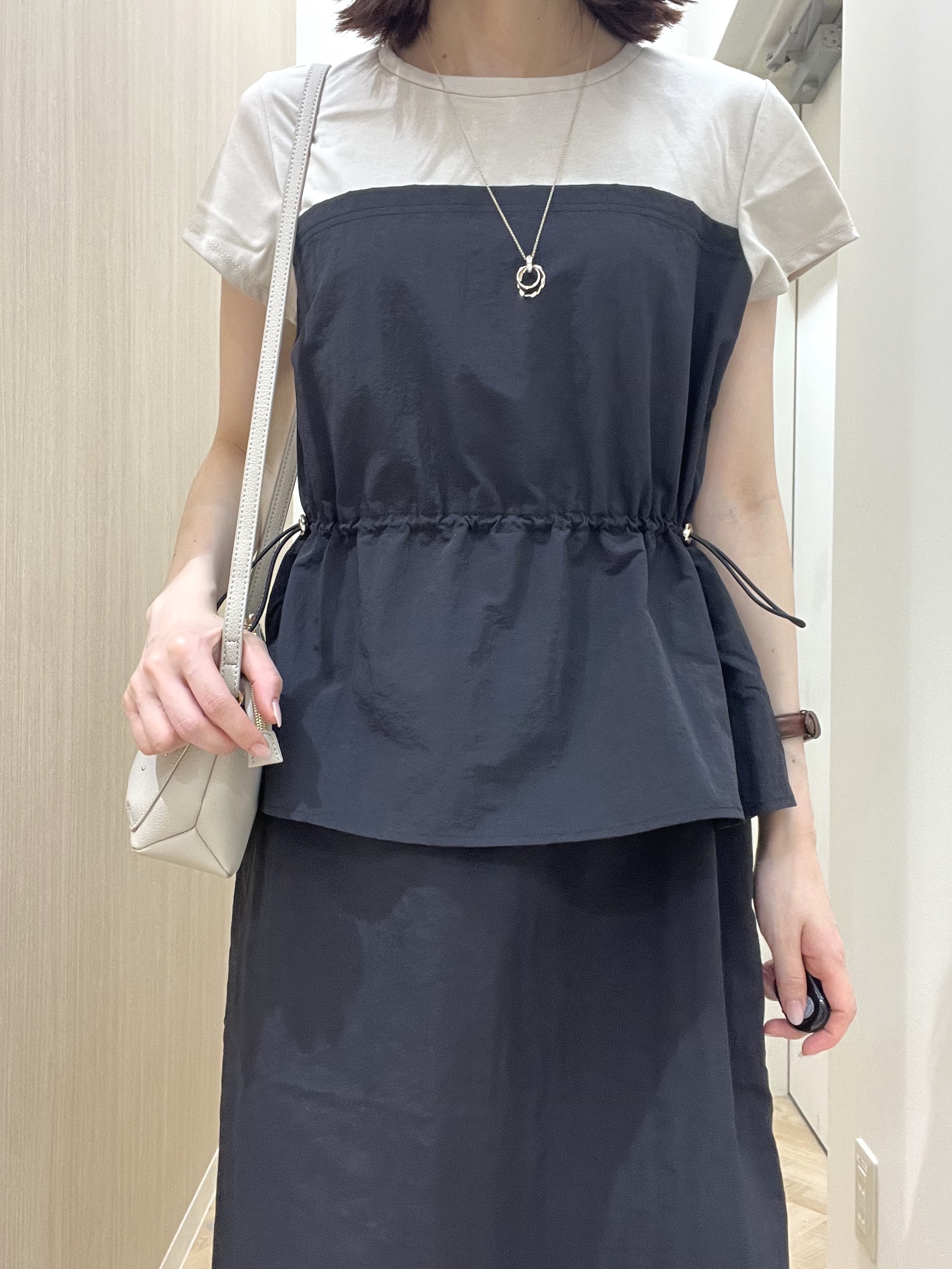  おまつさんの「grove｜【低身長さんも選べる着丈・洗濯機◎】1枚で旬顔！Tシャツドッキングドロストワンピース」を使ったコーディネート