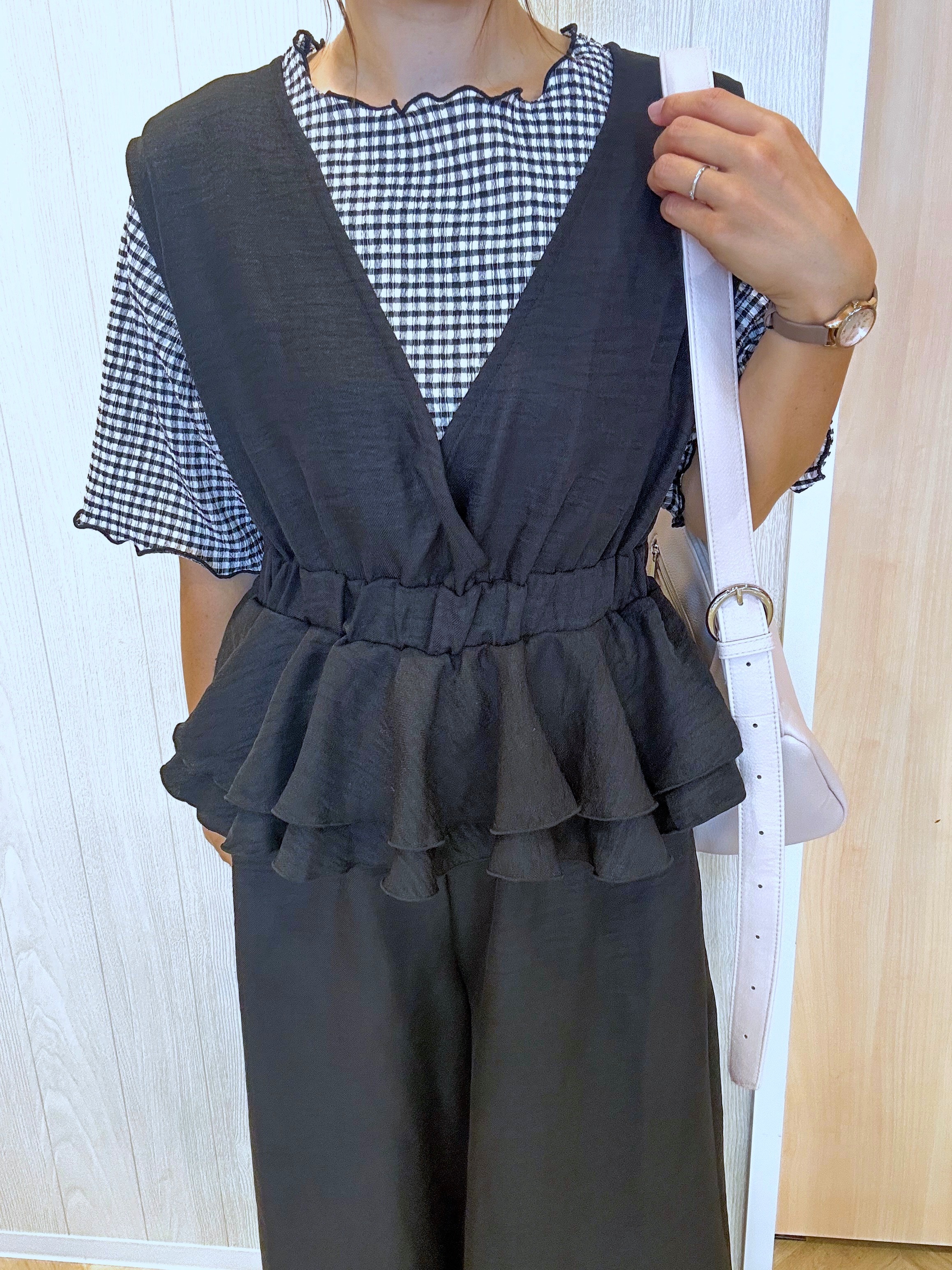 tomoさんの「SHOO･LA･RUE｜カット楊柳ギンガムメローT」を使ったコーディネート