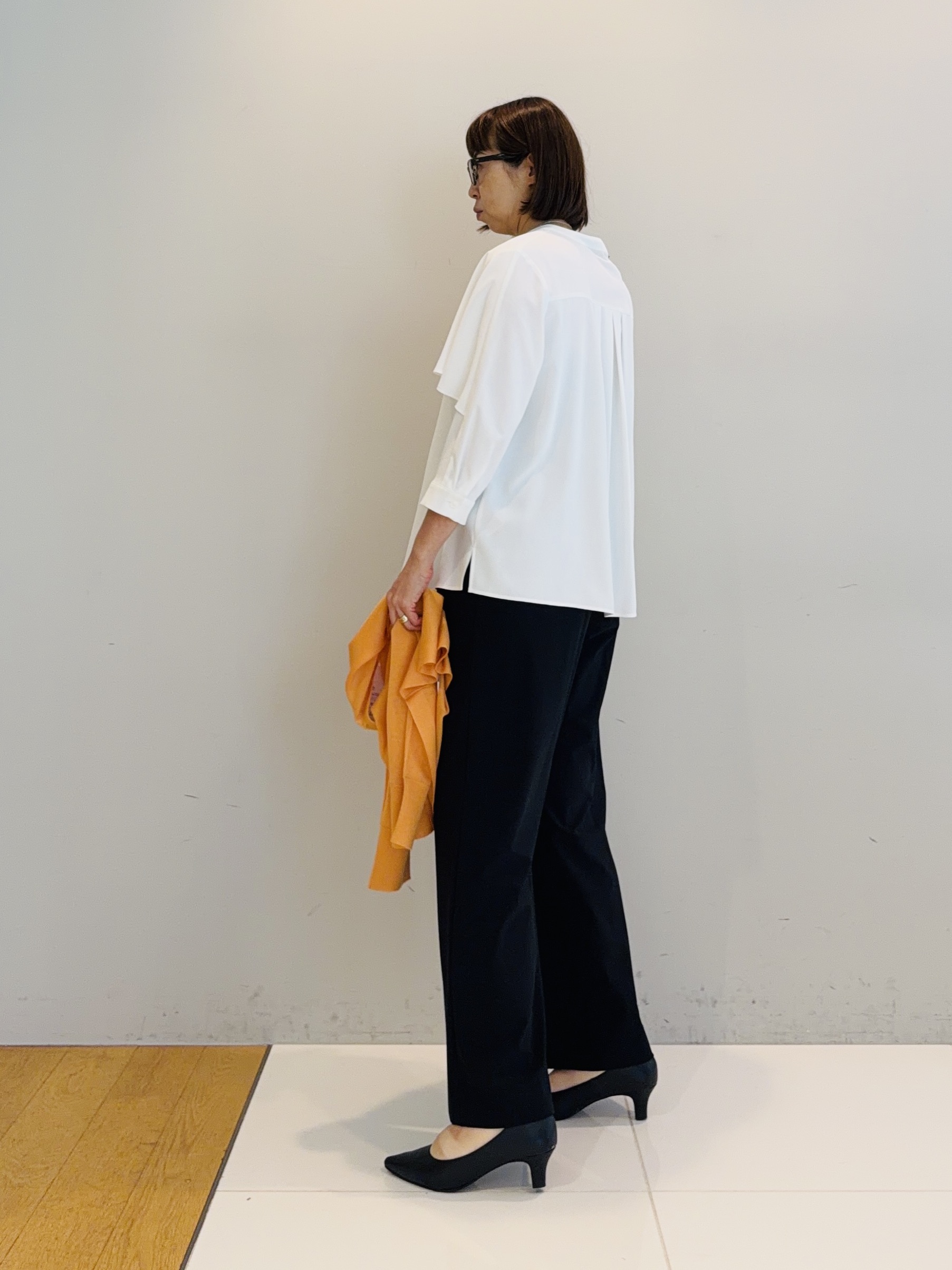 murayamaさんの「INDIVI｜【新作登場！着る日傘】 ケープ風ブラウス」を使ったコーディネート