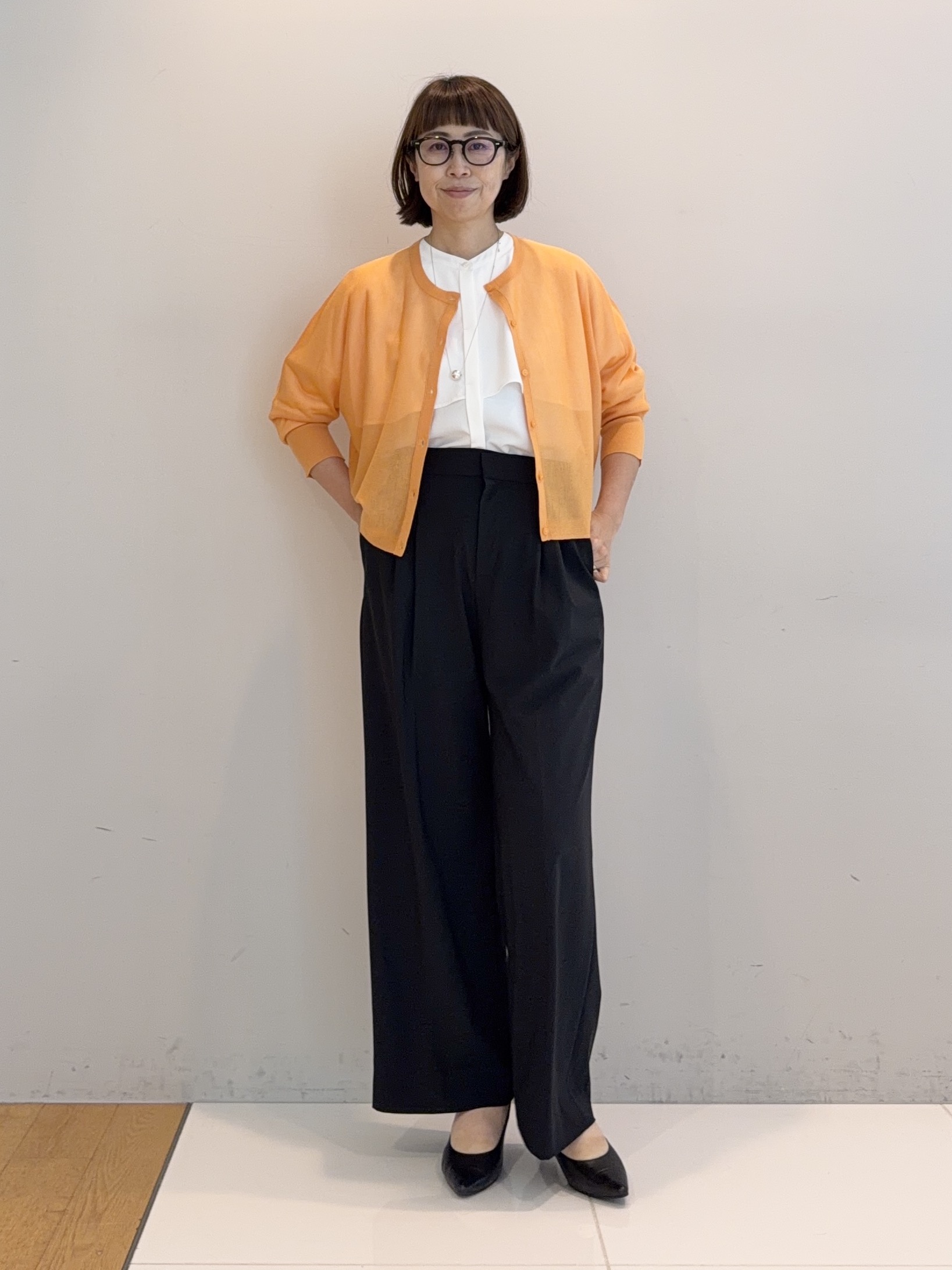 murayamaさんの「INDIVI｜【新作登場！着る日傘】 ケープ風ブラウス」を使ったコーディネート
