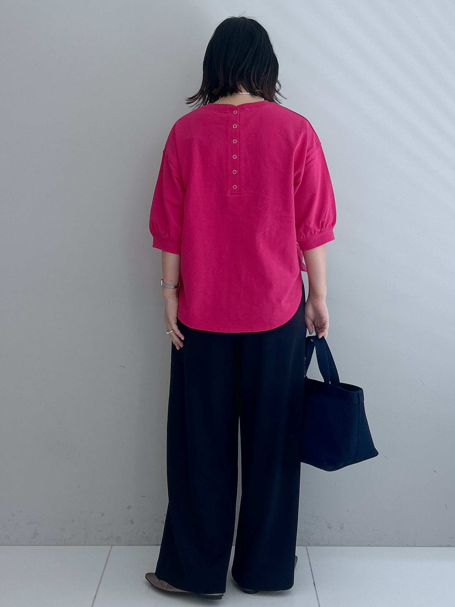 Hirokaさんの「Dessin｜バックヘンリーカットソー5分袖」を使ったコーディネート