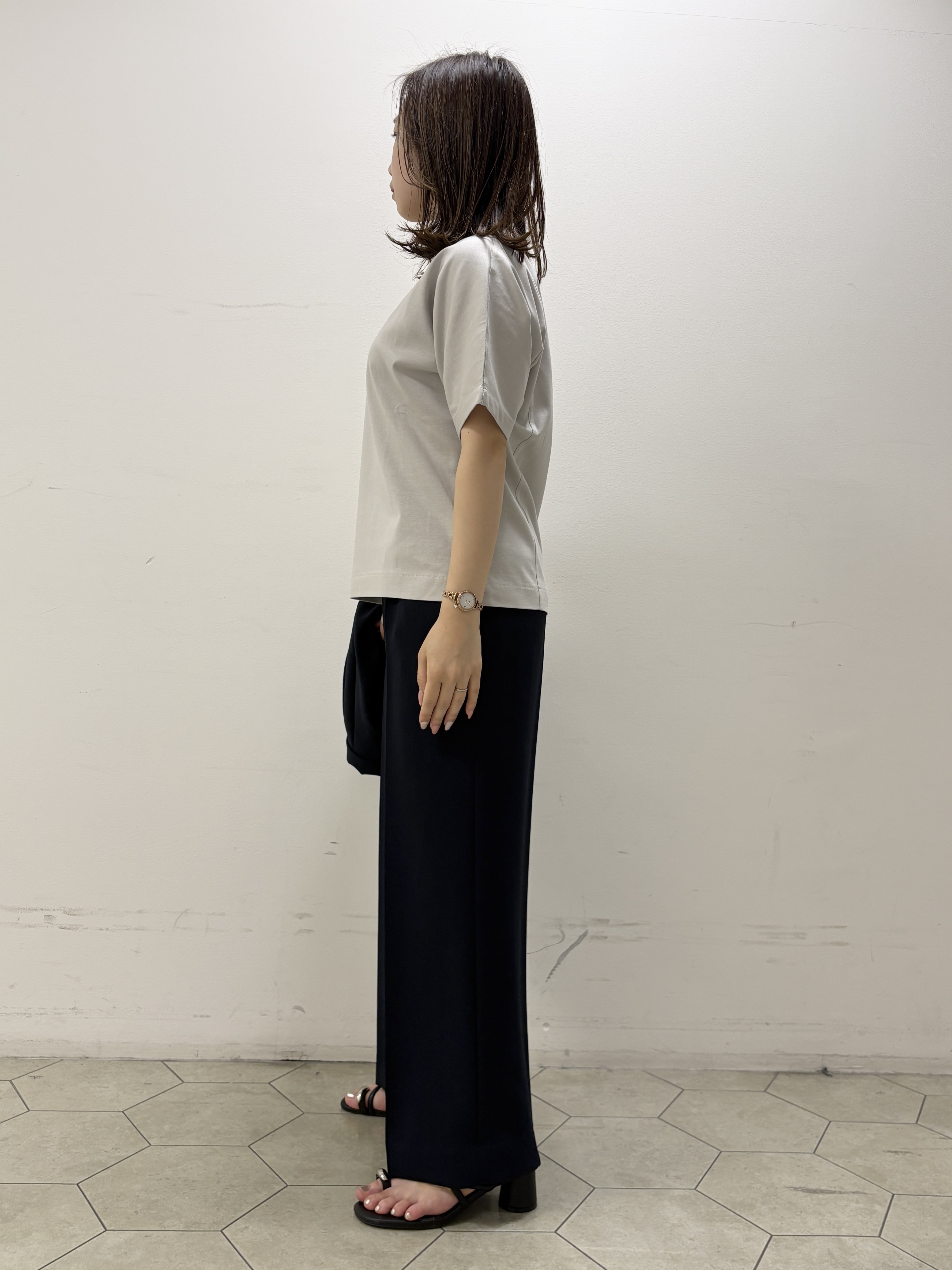 kahoさんの「INDIVI｜【汗ジミ防止／褒められTシャツ】上品カジュアル！ドルマンTシャツ」を使ったコーディネート