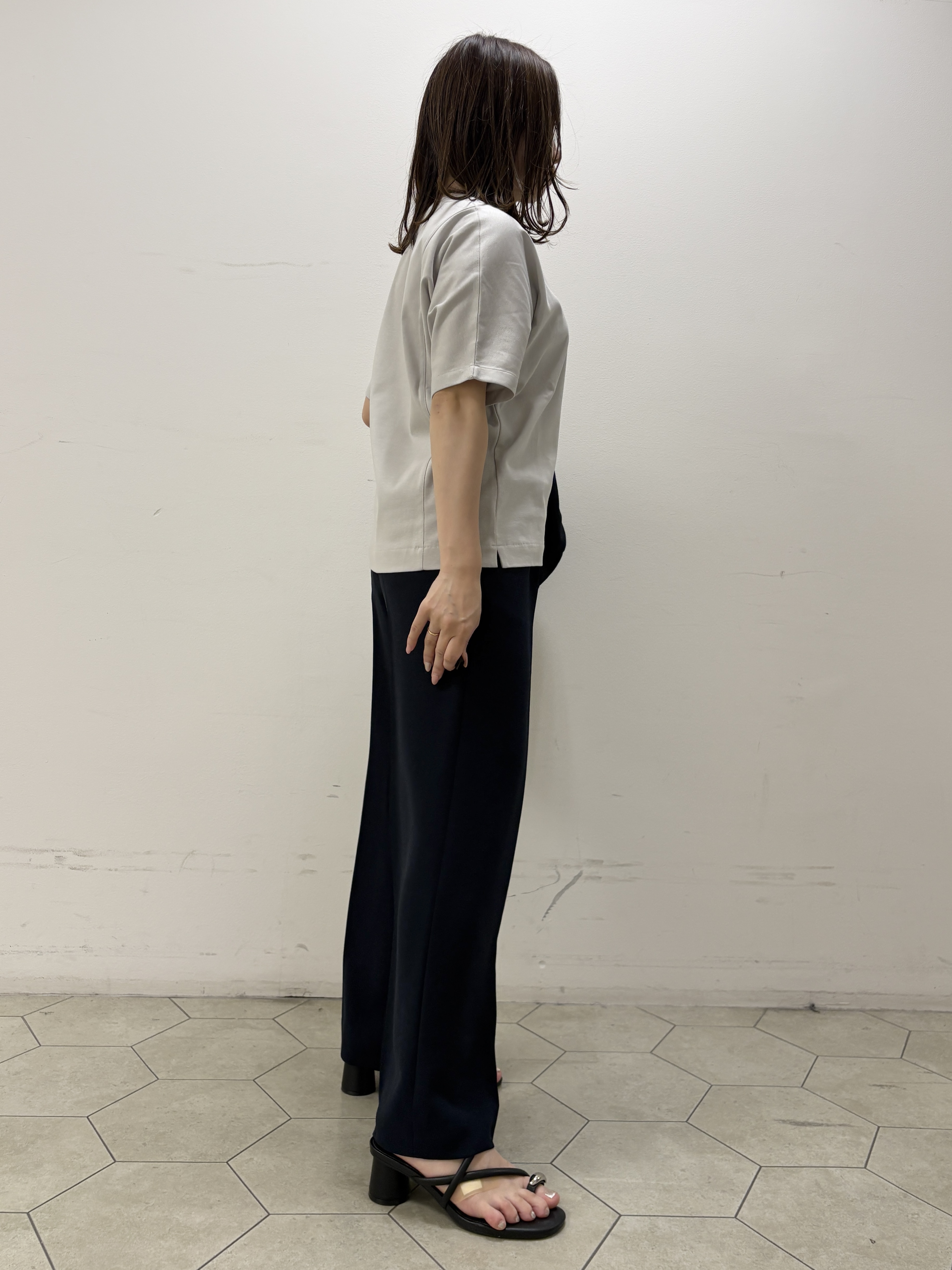kahoさんの「INDIVI｜【汗ジミ防止／褒められTシャツ】上品カジュアル！ドルマンTシャツ」を使ったコーディネート
