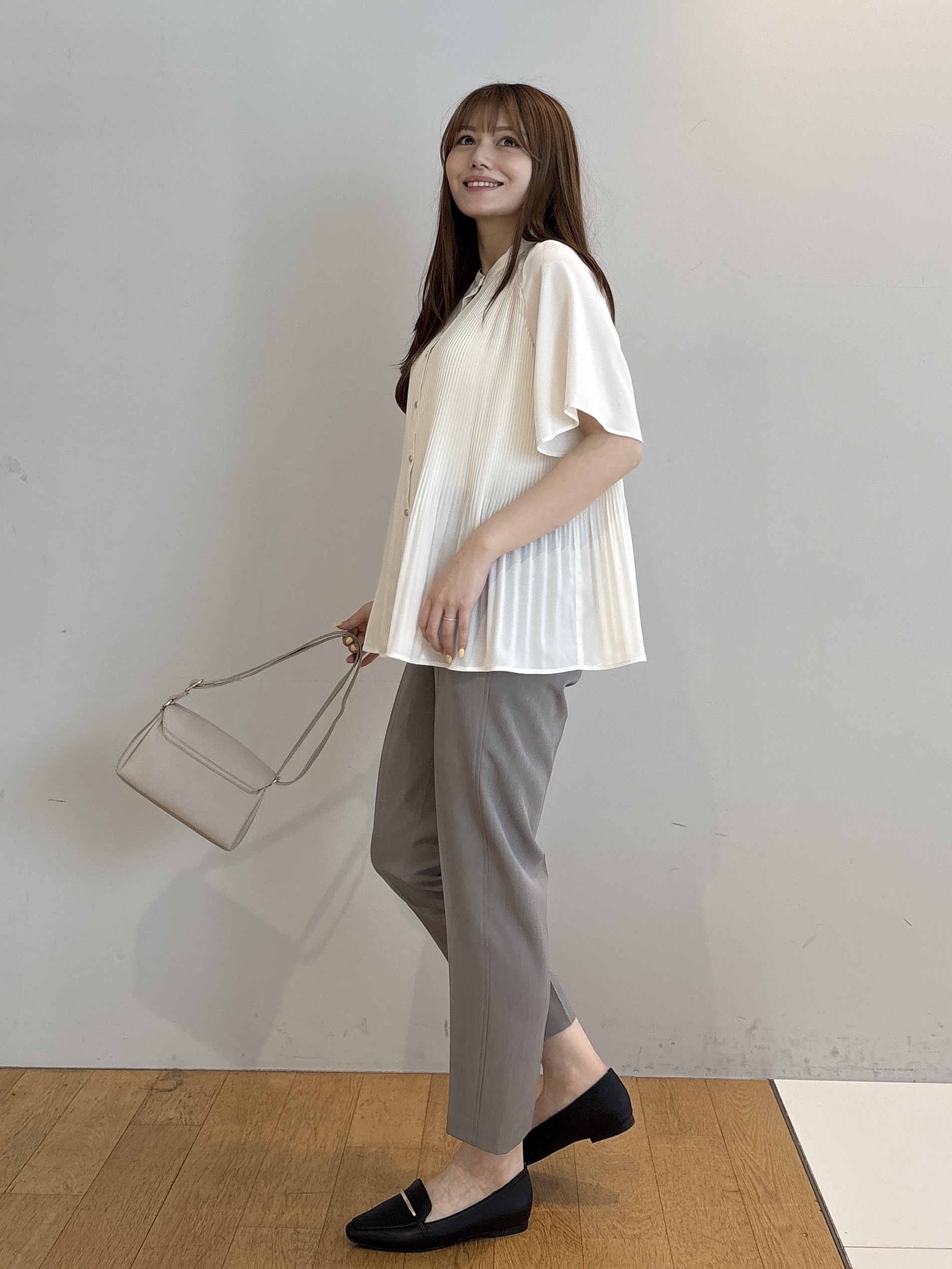 sayaさんの「grove｜【体系カバー◎】大人フェミニン消しプリーツブラウス」を使ったコーディネート