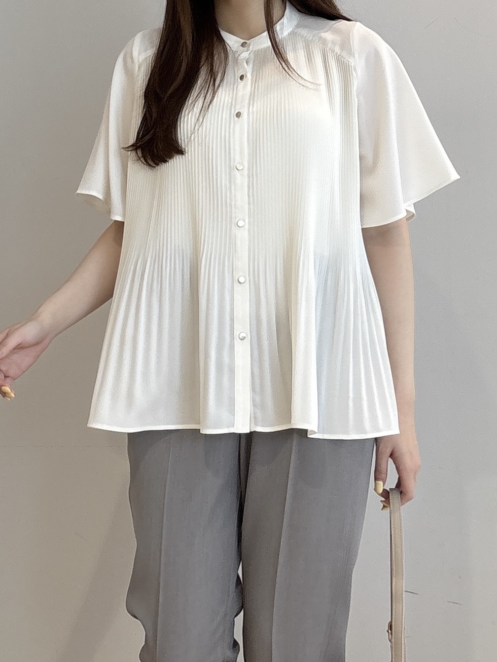 sayaさんの「grove｜【体系カバー◎】大人フェミニン消しプリーツブラウス」を使ったコーディネート