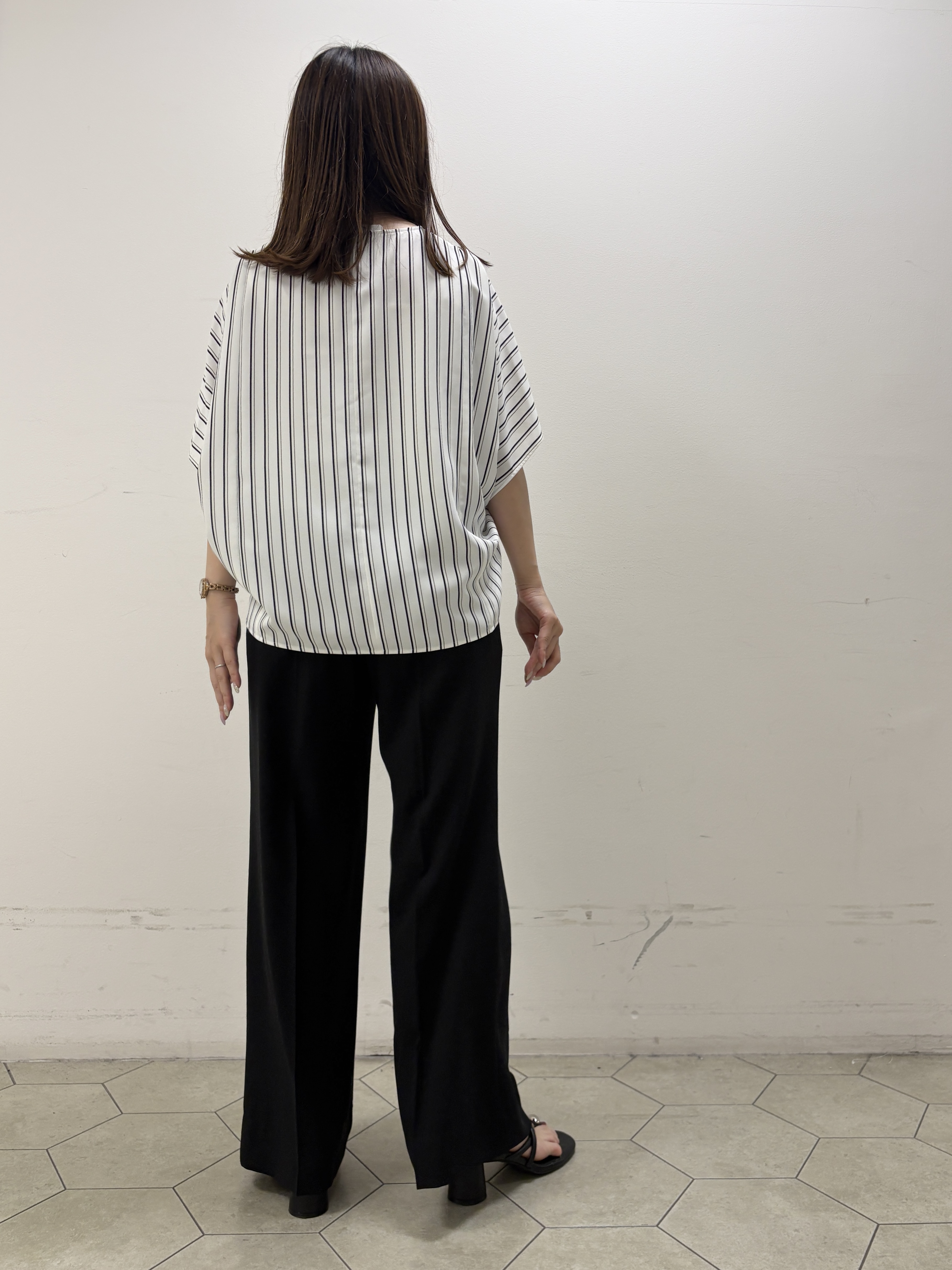 kahoさんの「INDIVI｜【UVケア／接触冷感】ジョーゼットドルマンブラウス」を使ったコーディネート