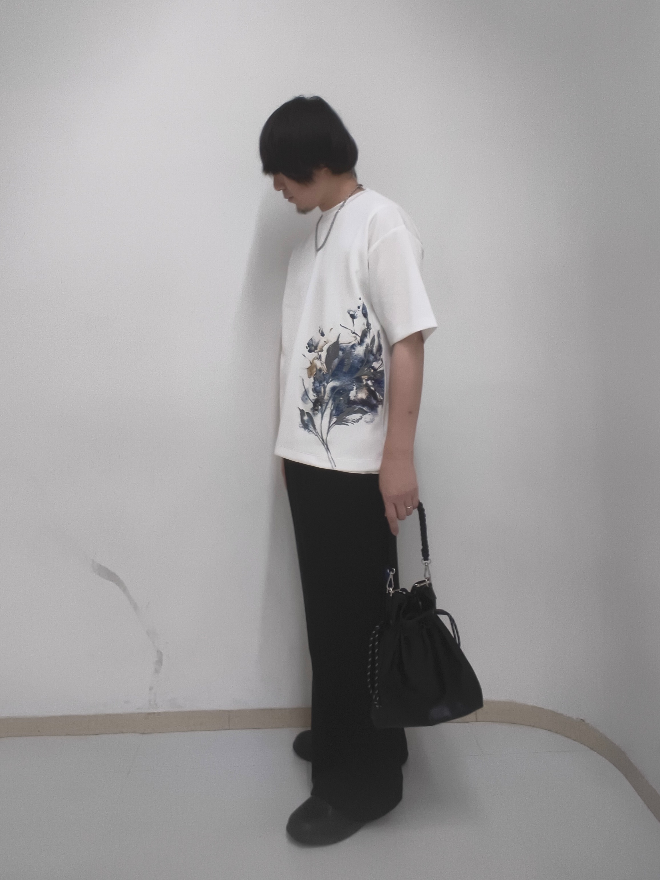 サクライさんの「tk.TAKEO KIKUCHI｜リーフエンブロブラーTシャツ」を使ったコーディネート