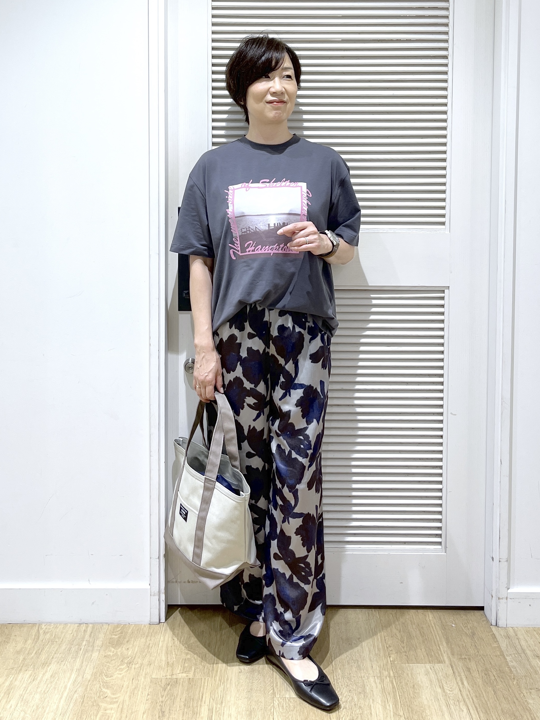 Miyazakiさんの「Dessin｜グラフィックデザイン Tシャツ」を使ったコーディネート