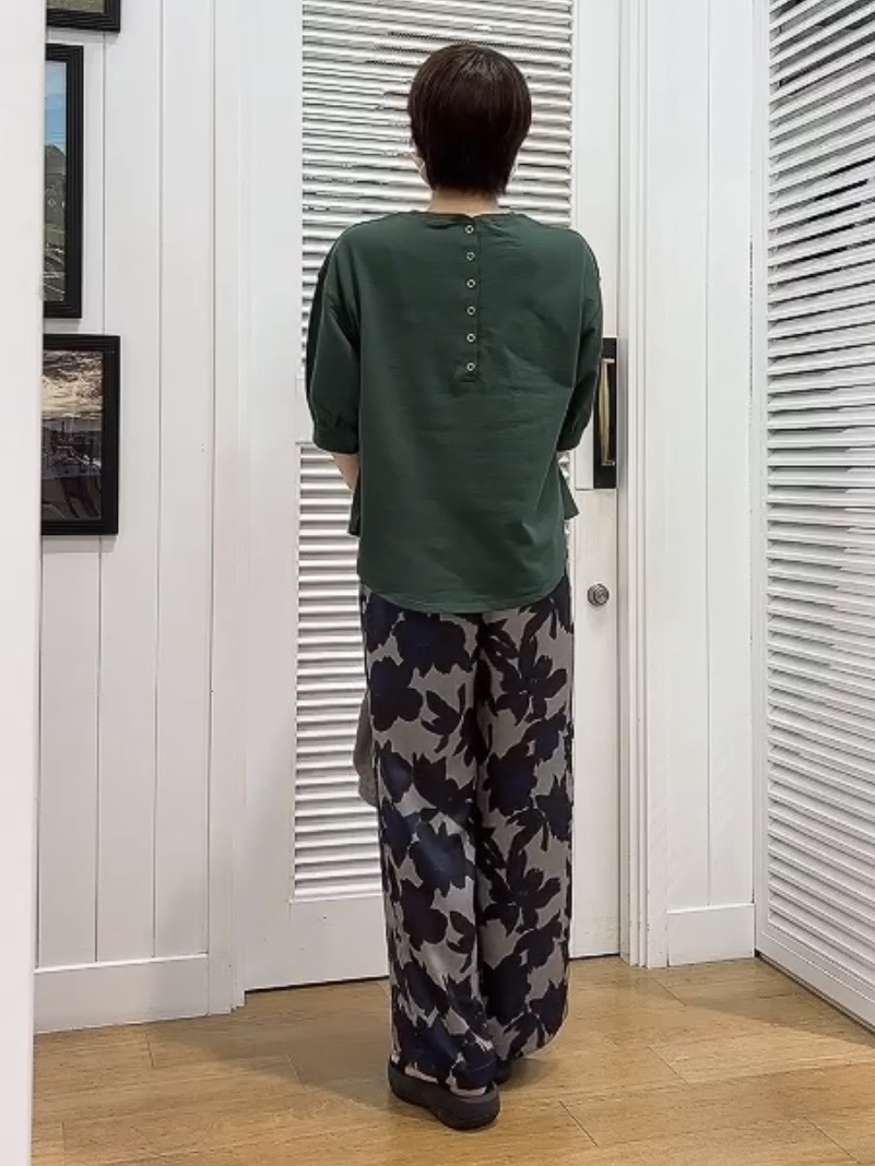 Hamaさんの「Dessin｜バックヘンリーカットソー5分袖」を使ったコーディネート