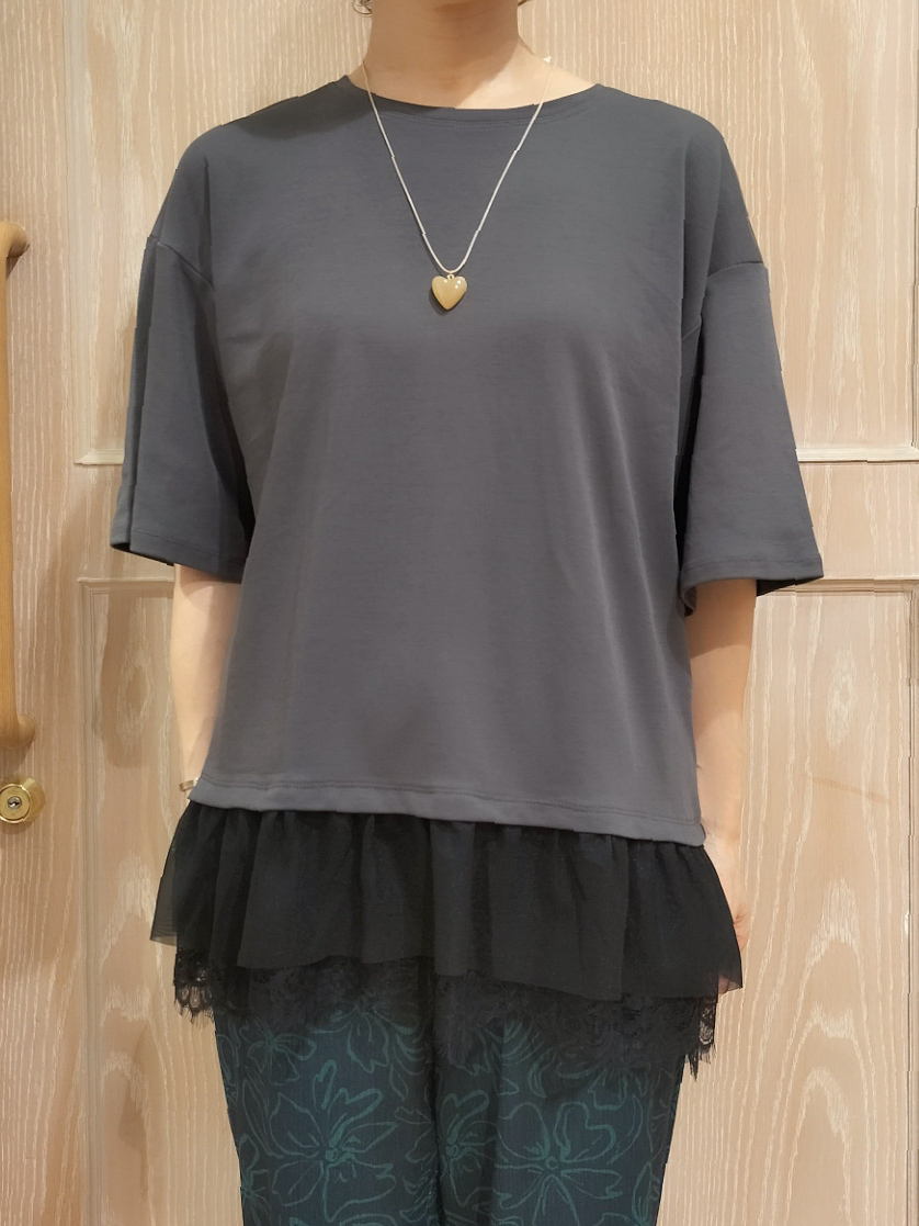 YUKIさんの「SHOO･LA･RUE｜【洗濯機可/S-LL】軽やかで涼しげな 透かしレース風前開きシャツ」を使ったコーディネート
