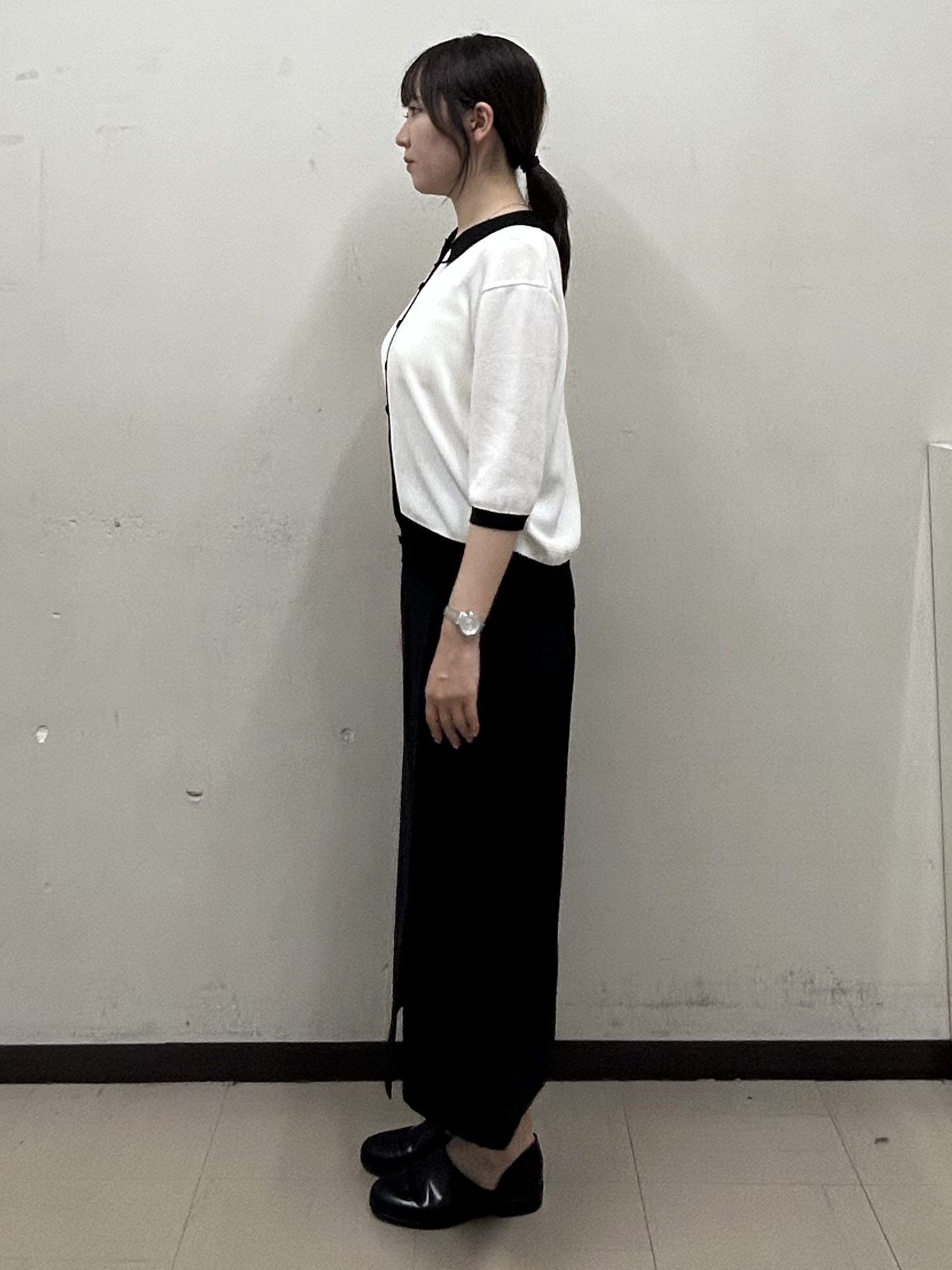 noeさんの「INDIVI｜【バイカラー】衿付きシャツ風ニット」を使ったコーディネート